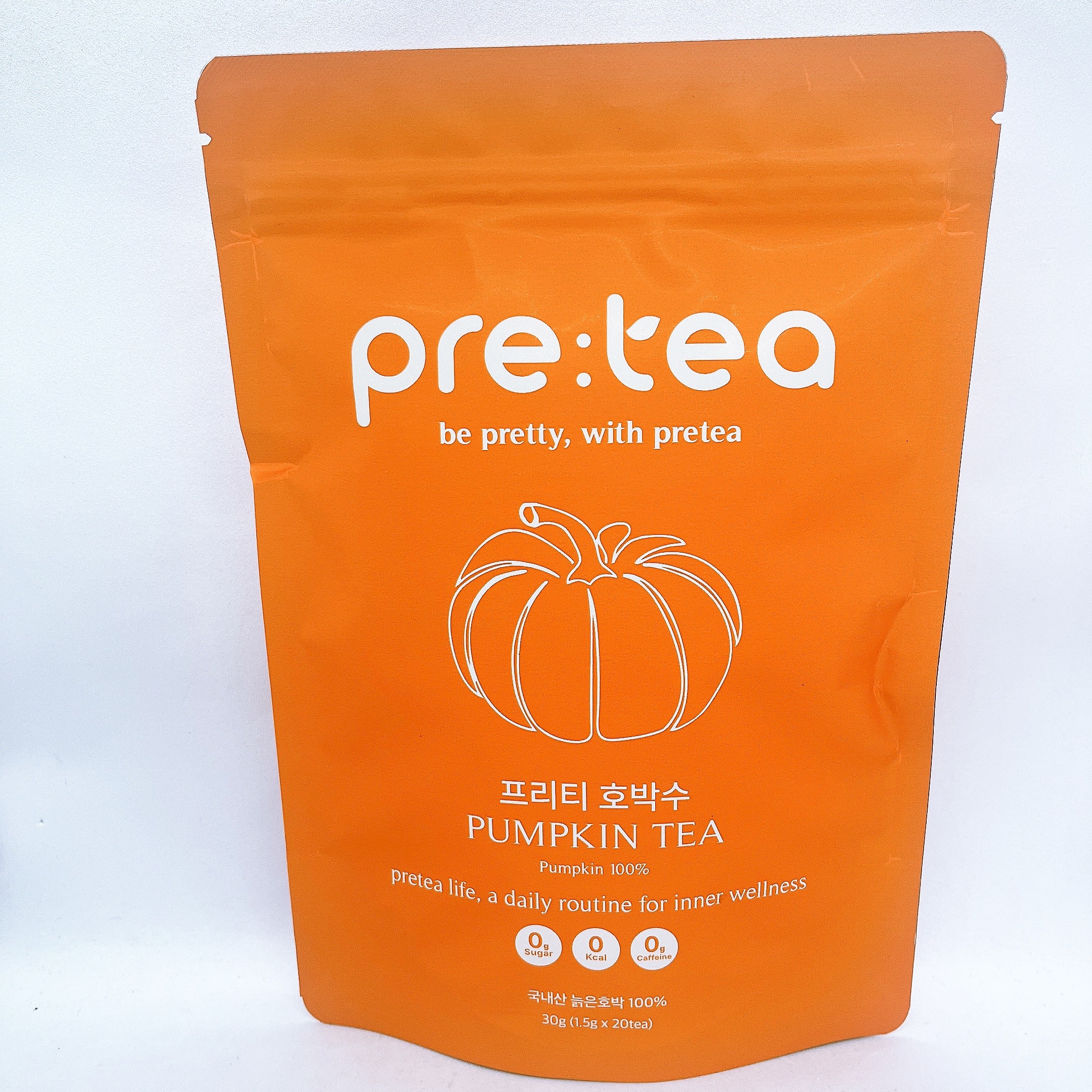 今回はプリティーかぼちゃ茶を使用しました😊
韓国のむくみ解消茶のデトックス茶になっております✨
身体のめぐりをサポートしたい時や 重さを感じた時に、毎朝一杯のPRETEAで内側からすっきりと整え軽やかな一日を。
ティーバッグ1つの冷水でも