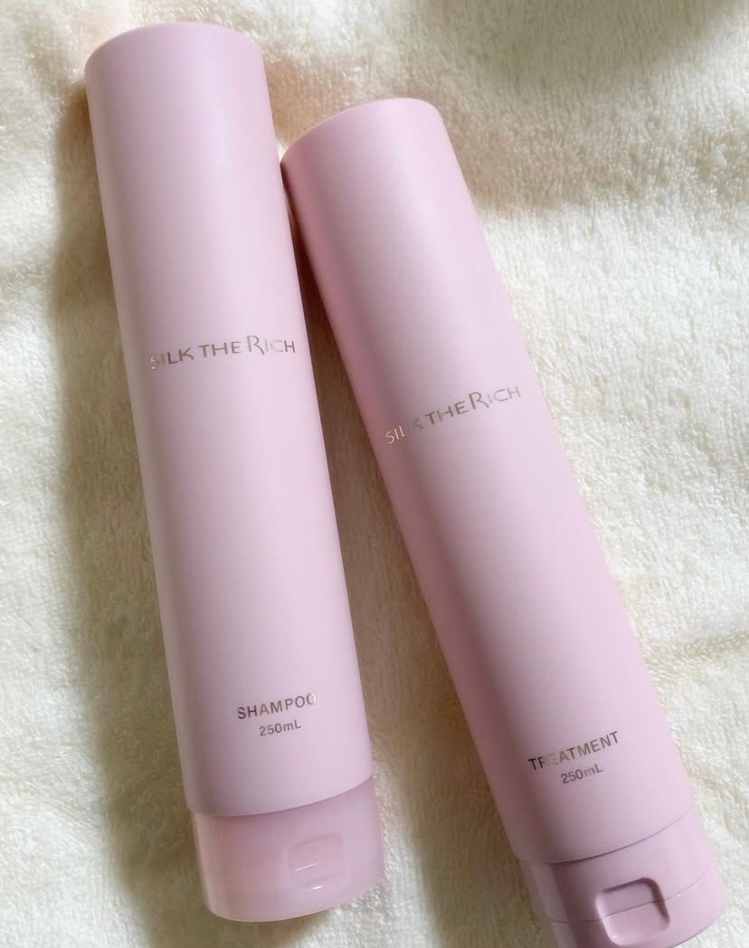 たんぽぽころ on LIPS 「華やかで上品な香りのシャンプーとトリートメント。パケもピンク、..」(1枚目)