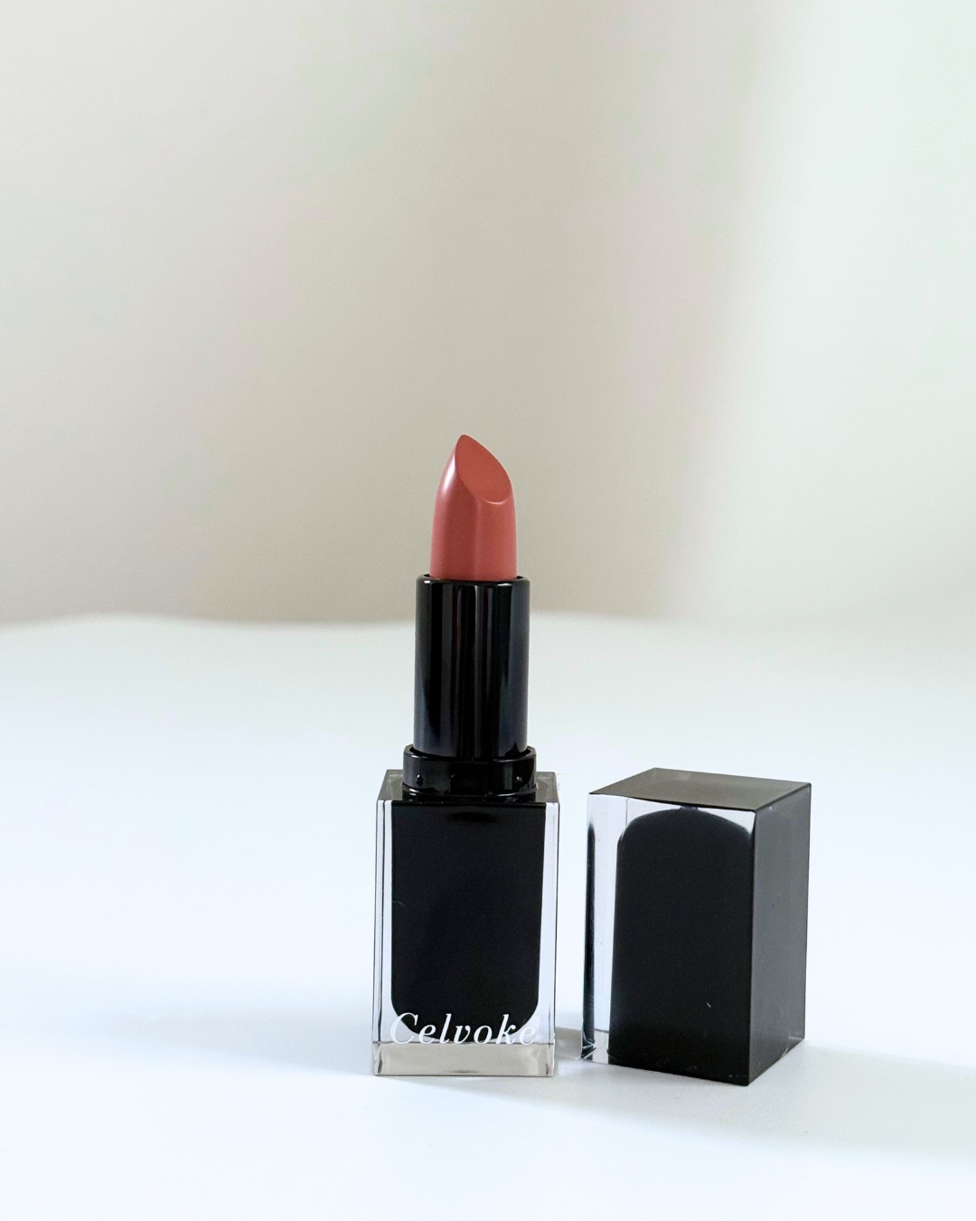 セルヴォーク ルージュ オー ミューテッドグロウ 02 ジェントルベスティー/Celvoke/口紅を使ったクチコミ（2枚目）