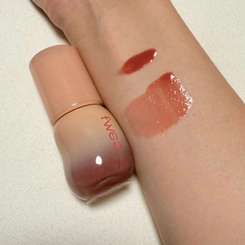 フィー 3Dボリューミンググロス/fwee/リップグロスを使ったクチコミ（2枚目）