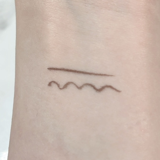 ニュアンスリキッドアイライナー/minum/リキッドアイライナーを使ったクチコミ（3枚目）