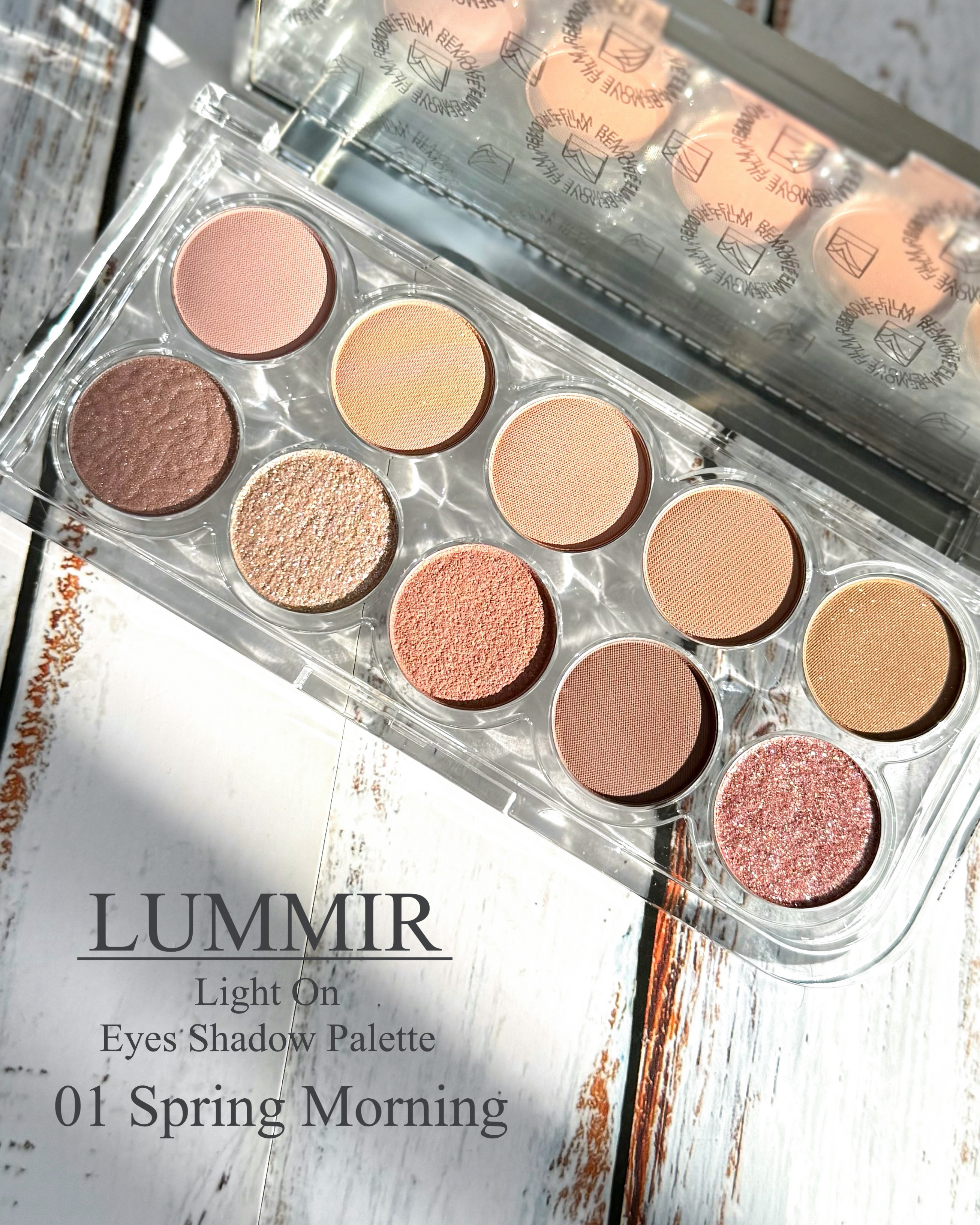 ルミル ライトオンアイズシャドウパレット 
01 スプリングモーニング

色が可愛い粉質が良いとたくさん高評価を聞いて使ってみたかったルミル🤍

マット、シマー、グリッターとこれ一つでいろんな質感のメイクが楽しめる🪄

01は多幸感たっ