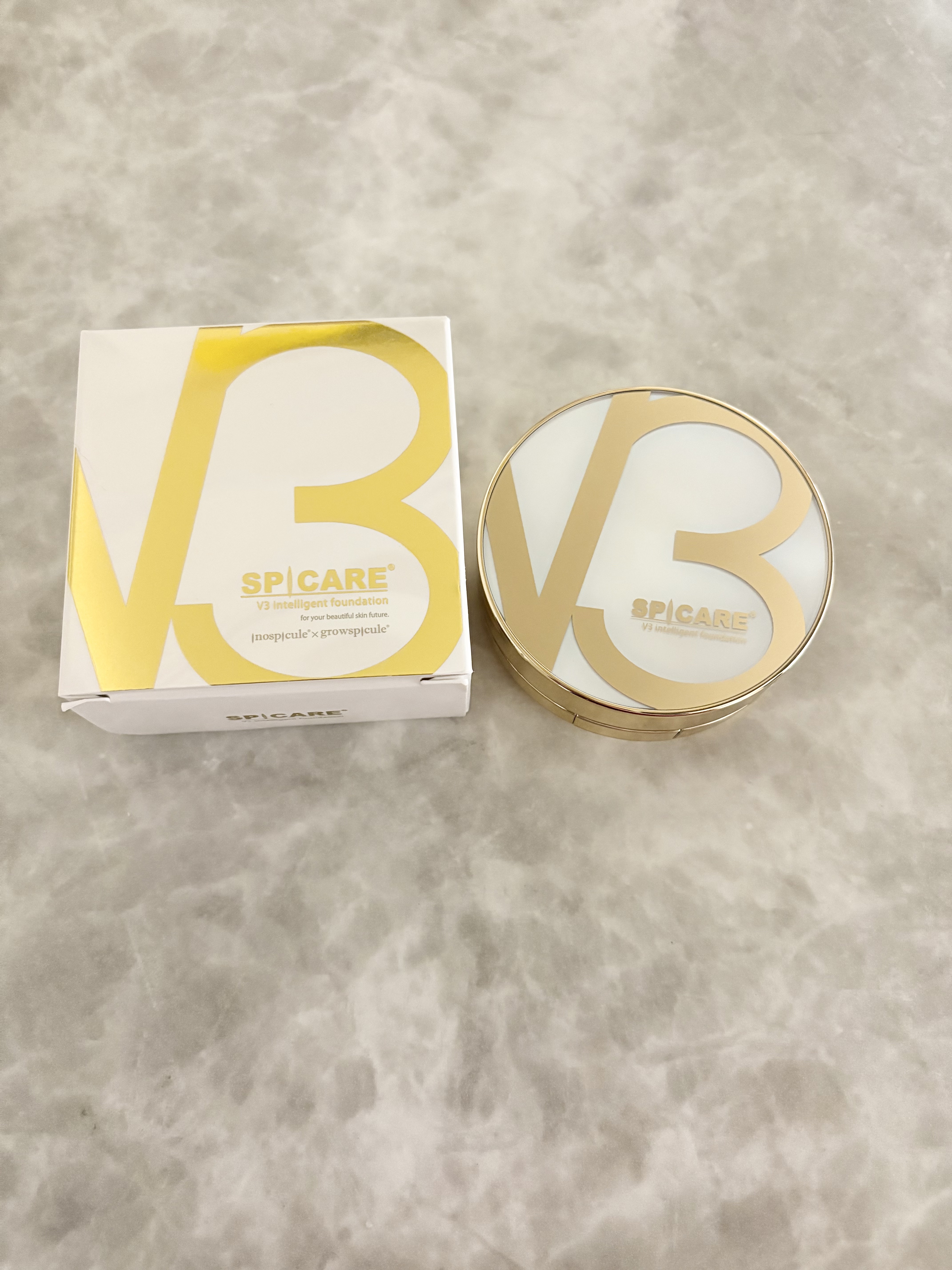 スピケア V3 インテリジェント ファンデーション

時が経つほどなじんで、塗るたびに美しい肌へ上質感のあるセミツヤ肌に仕上げてくれます😍

上品で自然な肌仕上がりが好みの方にオススメです💕