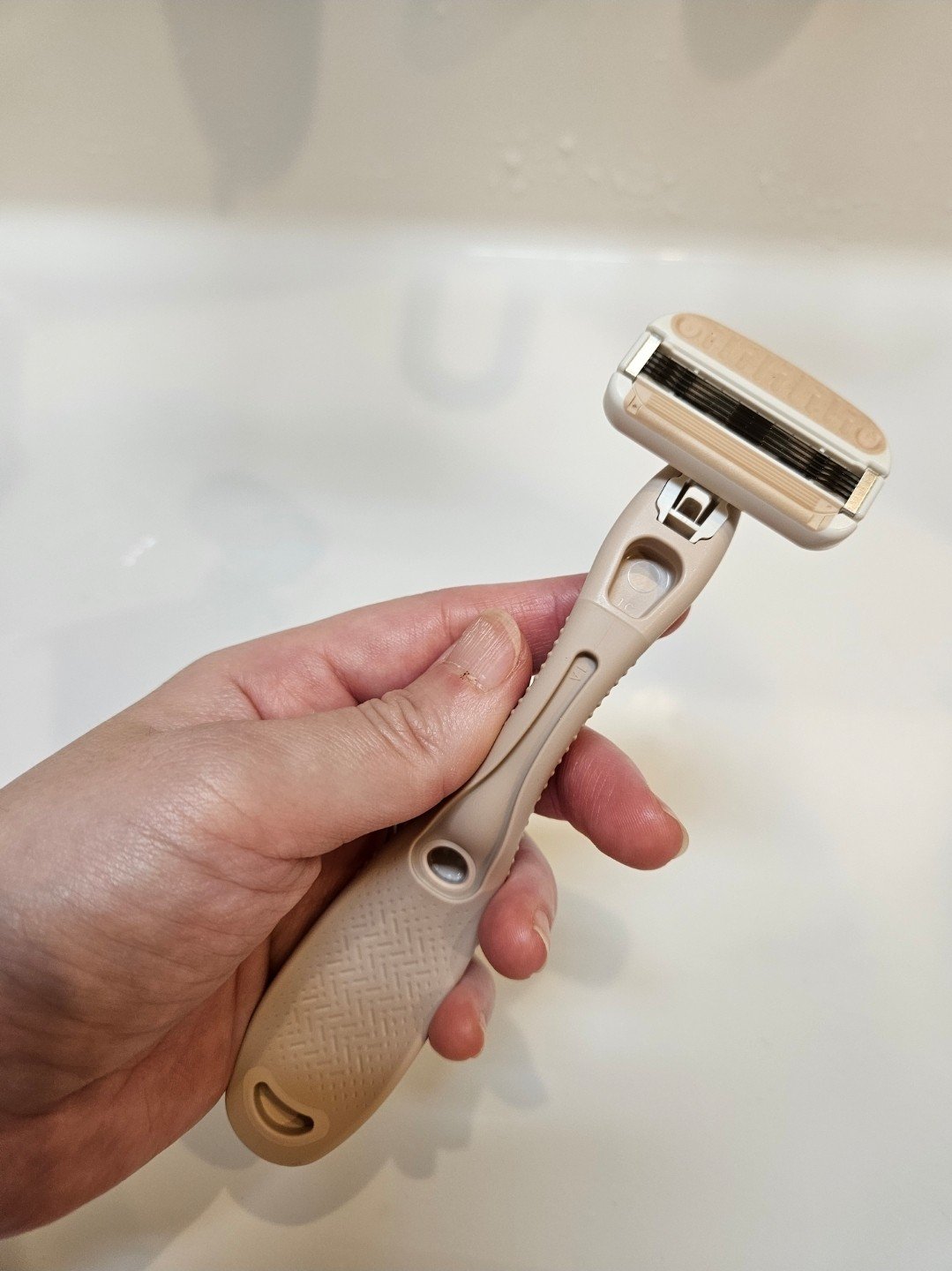 miness ボディ用カミソリ 替刃2個付/貝印/シェーバーを使ったクチコミ（2枚目）