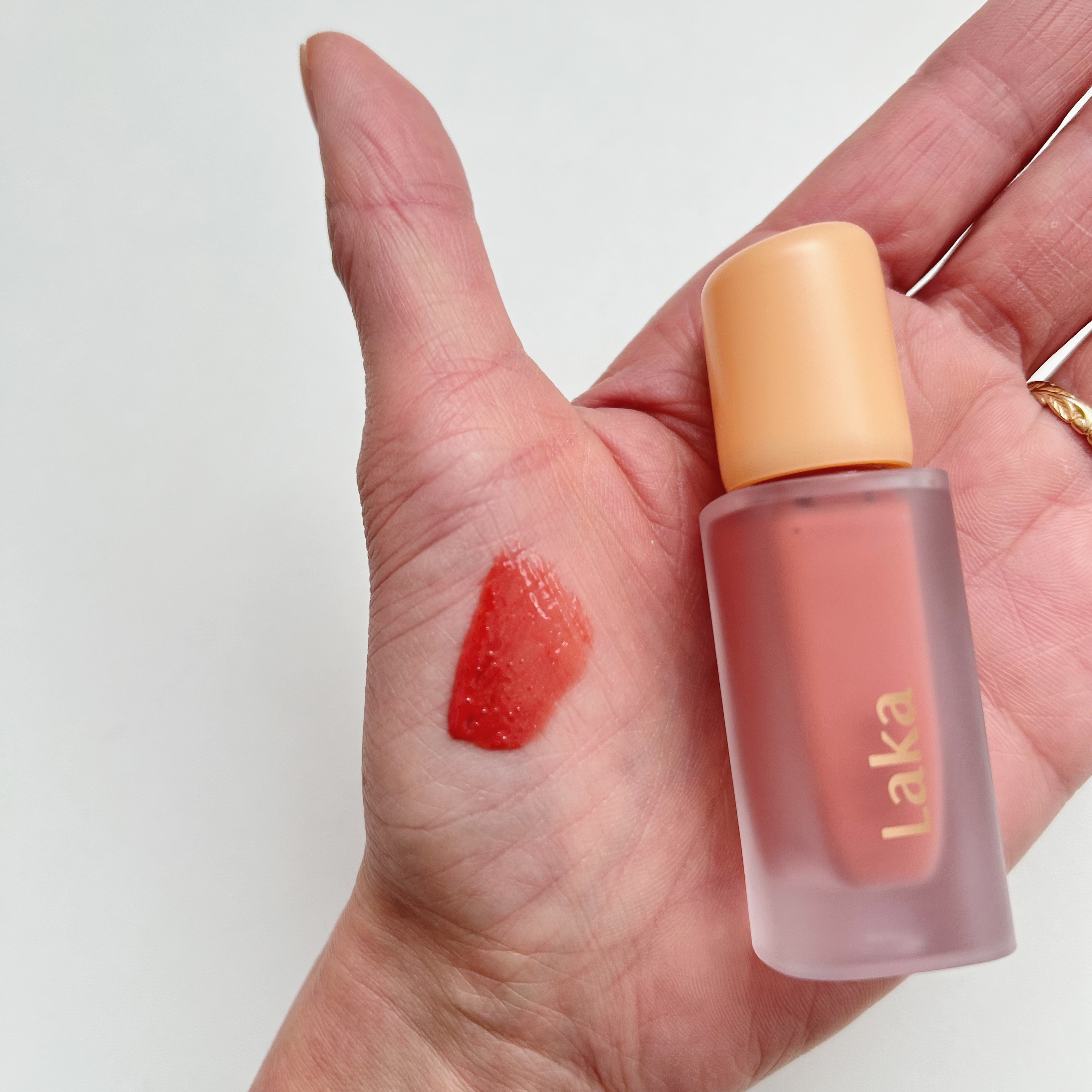 フルーティーグラムティント 125 マンゴー/Laka/リップティントを使ったクチコミ（2枚目）