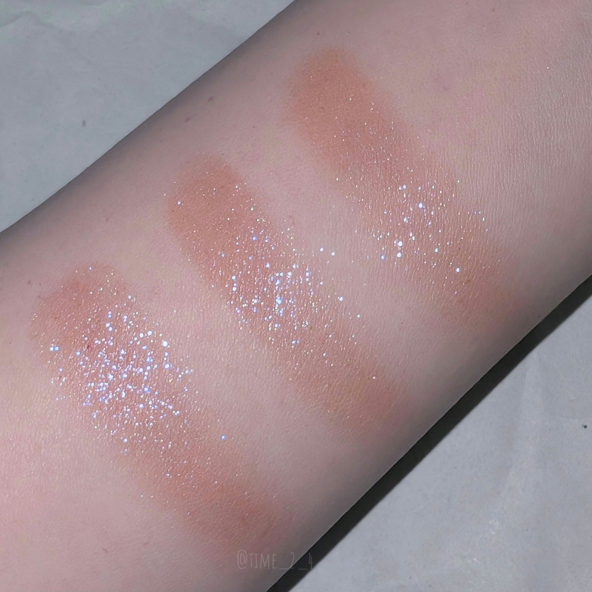 リキッド グリッター/DIDION/グリッターを使ったクチコミ（2枚目）