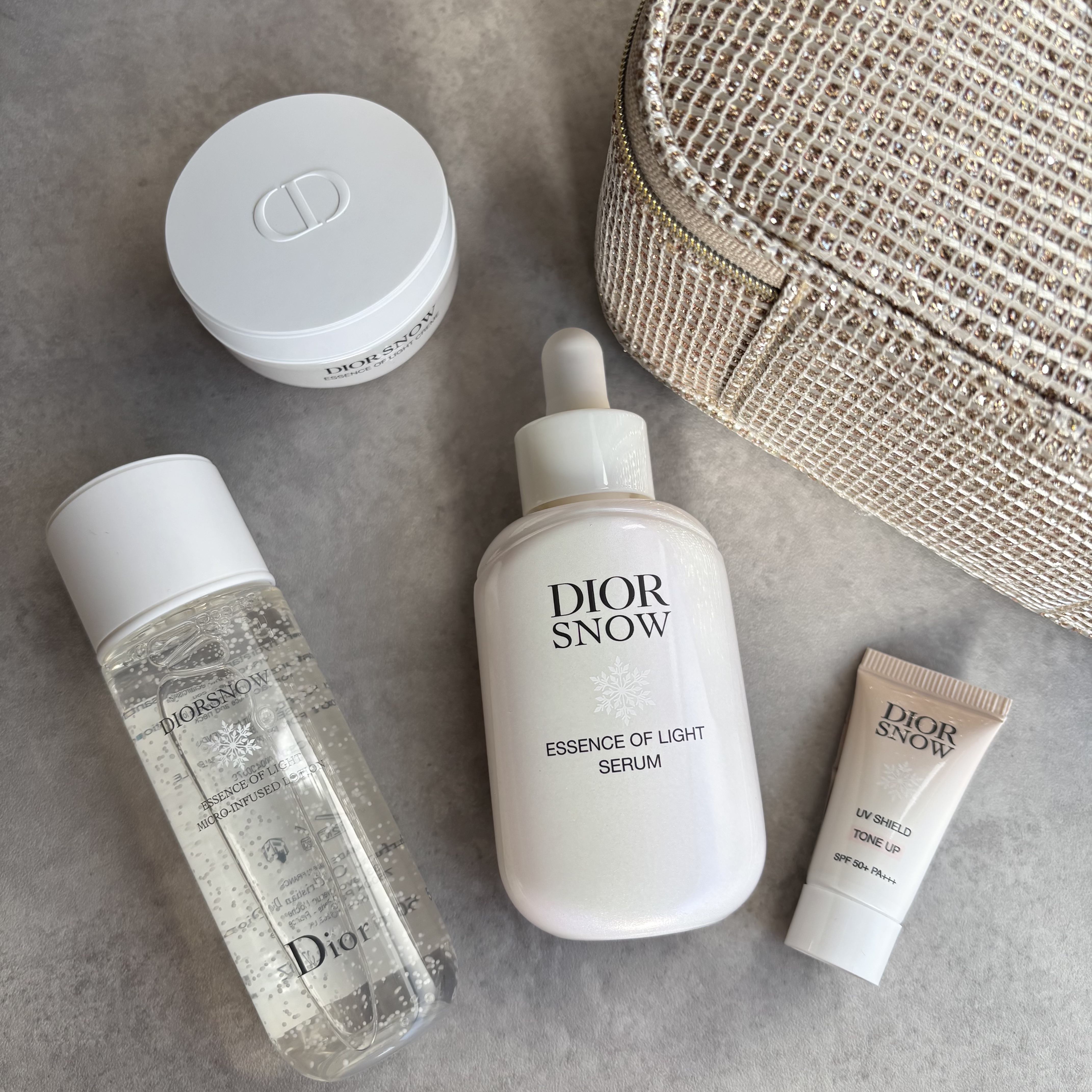 ディオール スノー エッセンス ホリデー（限定品）/Dior/キット・セットを使ったクチコミ（1枚目）