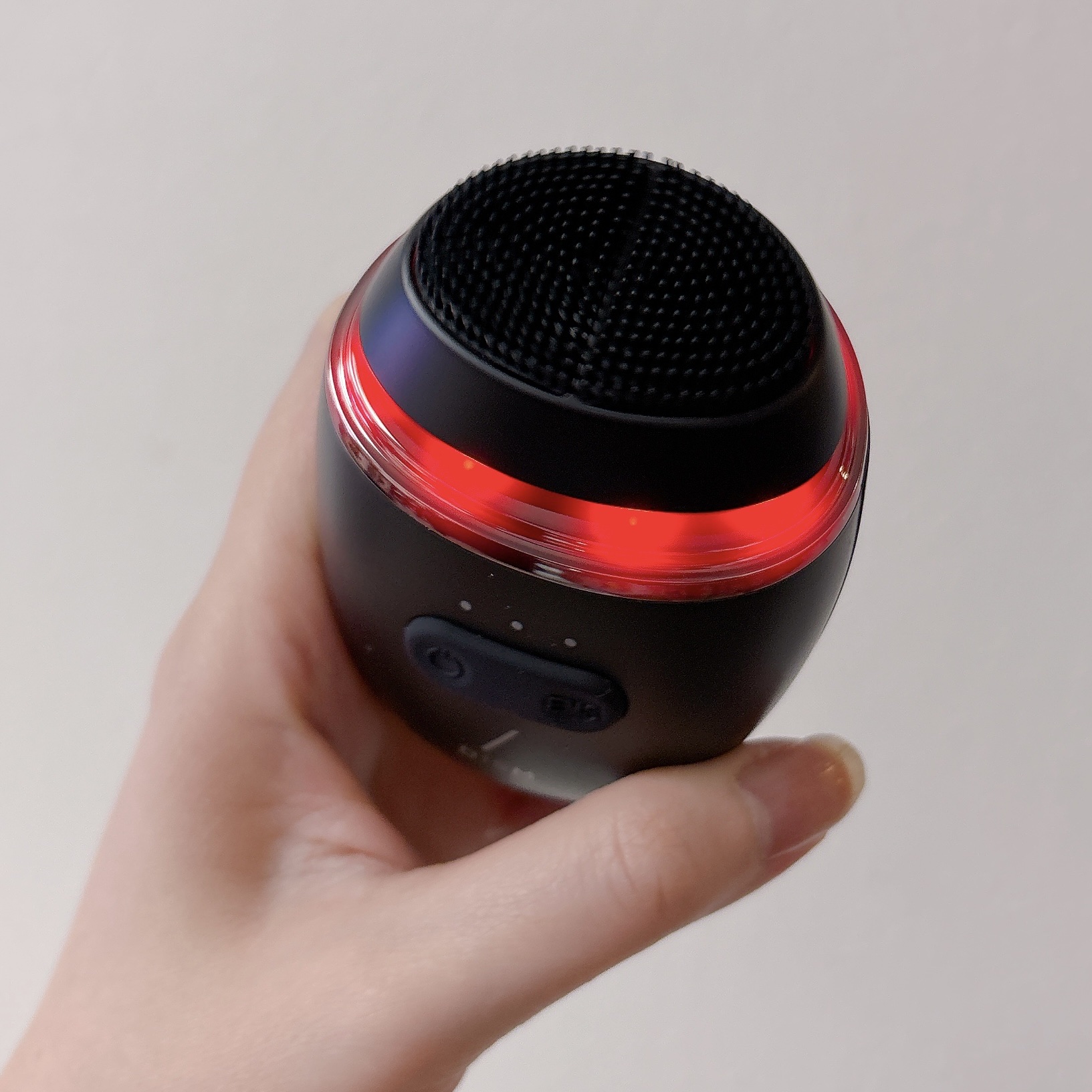 ディズム EMSポアディープクリアアンドリフトブラシ/DISM/美顔器・マッサージを使ったクチコミ（2枚目）