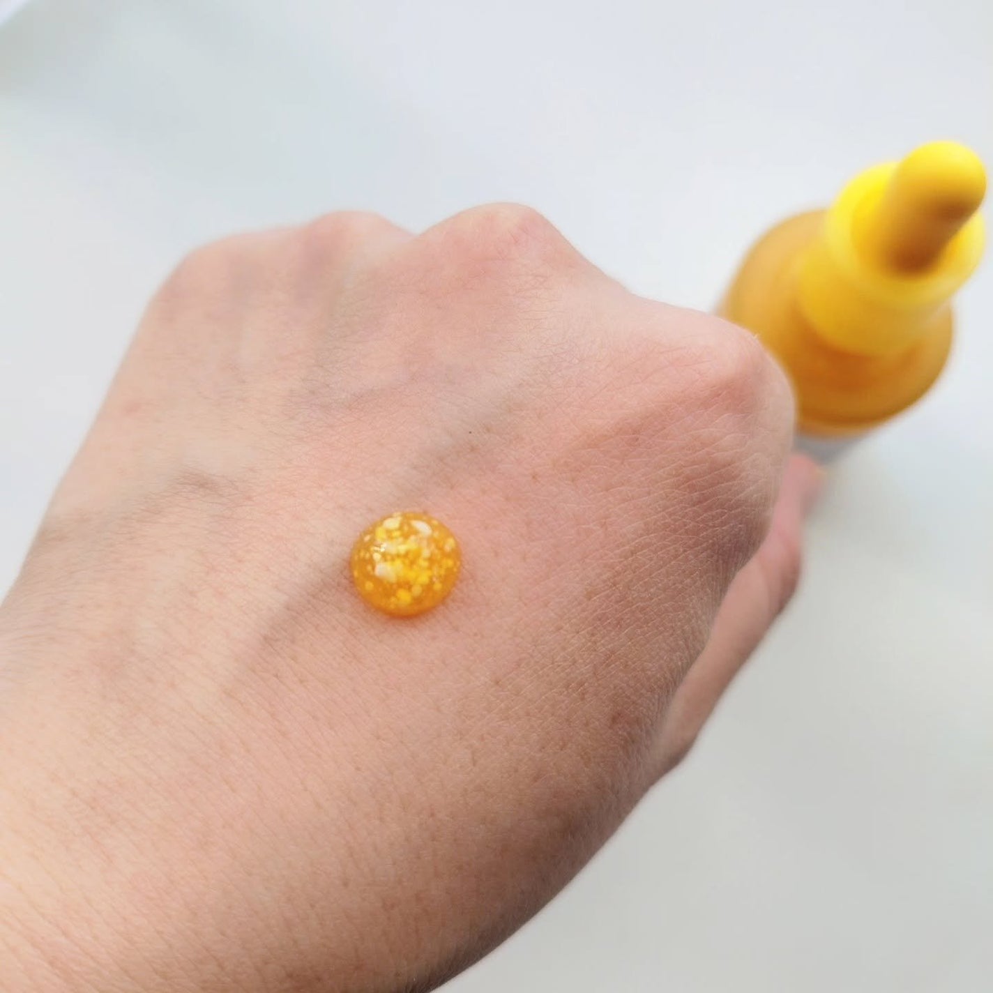 コウジ酸ビタナイアシンセラム/MEDICUBE/美容液を使ったクチコミ(4枚目)