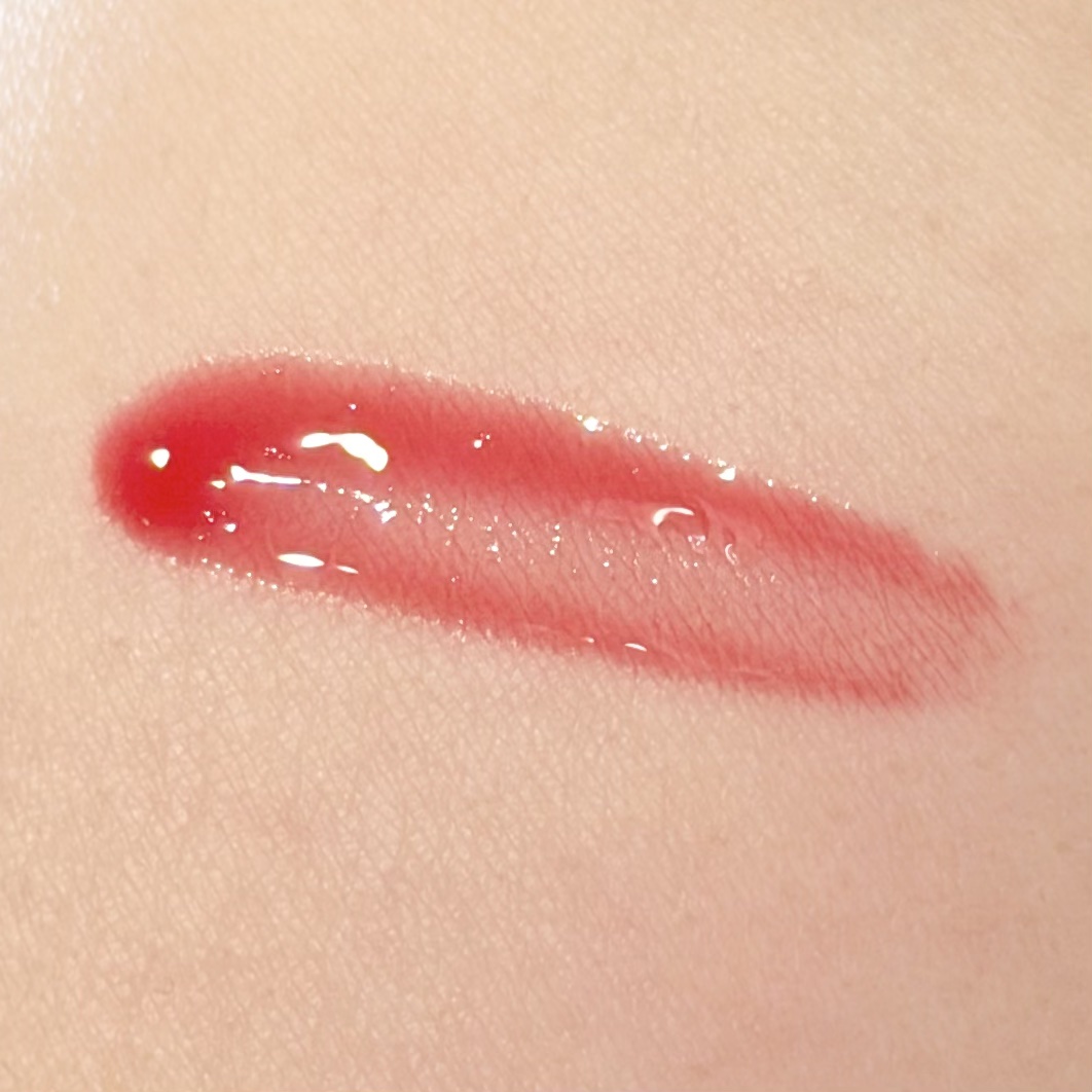 ミラーレスリップオイルグロス 355 Poisoned Apple/Dinto/リップグロスを使ったクチコミ（2枚目）