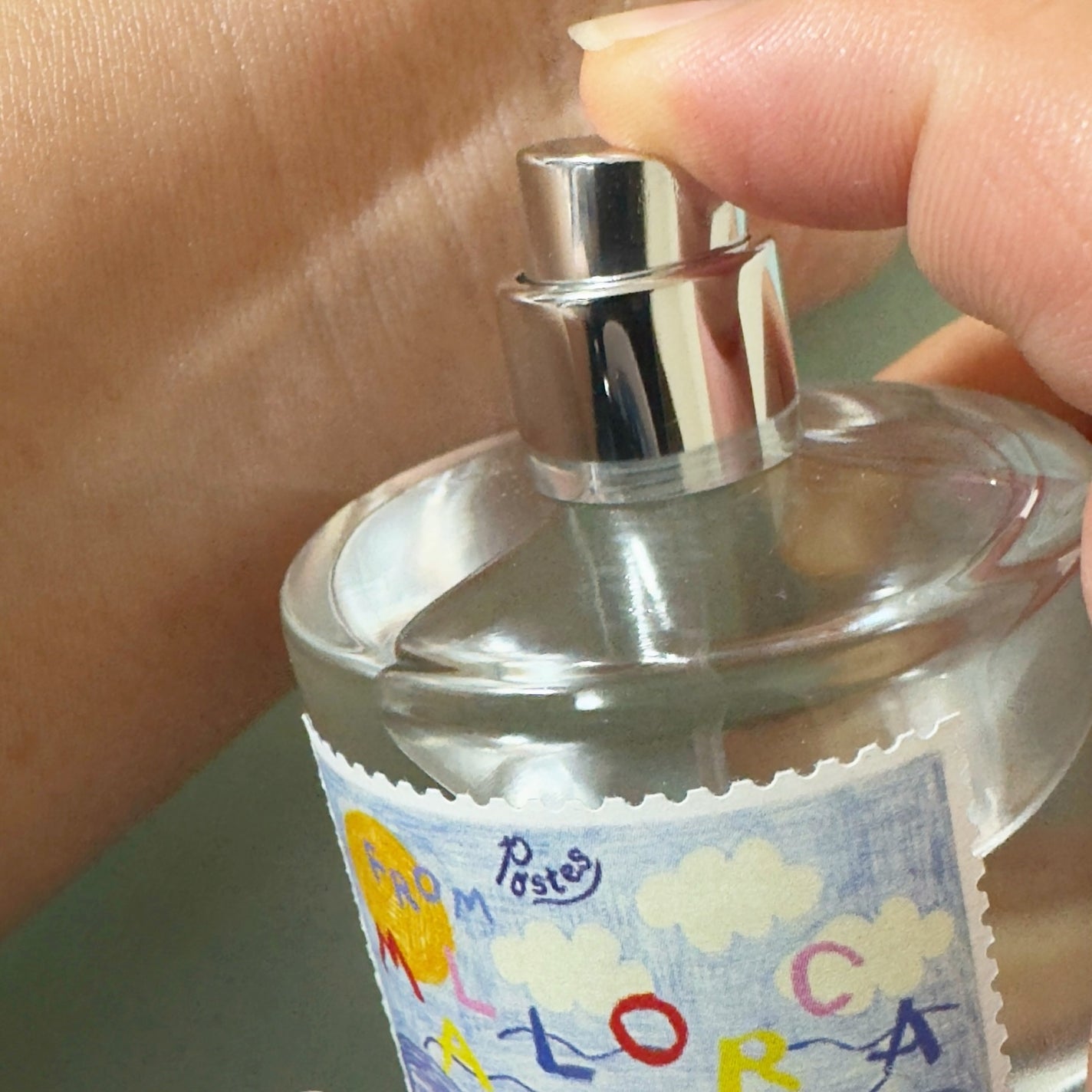 dakota on LIPS 「PostesFromMallorcaEDP 香水はつけています..」(5枚目)