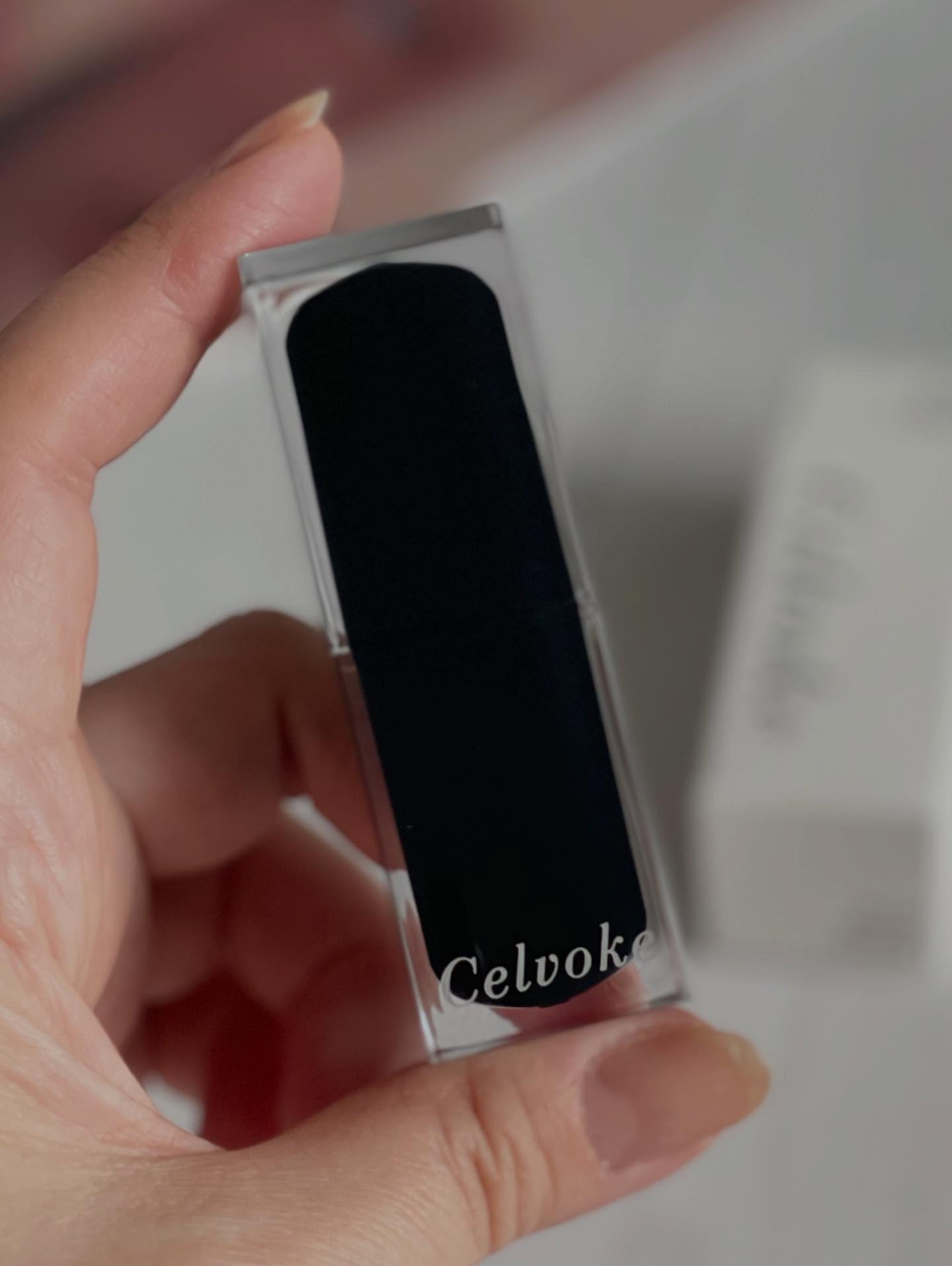 セルヴォーク ルージュ オー ミューテッドグロウ/Celvoke/口紅を使ったクチコミ（2枚目）