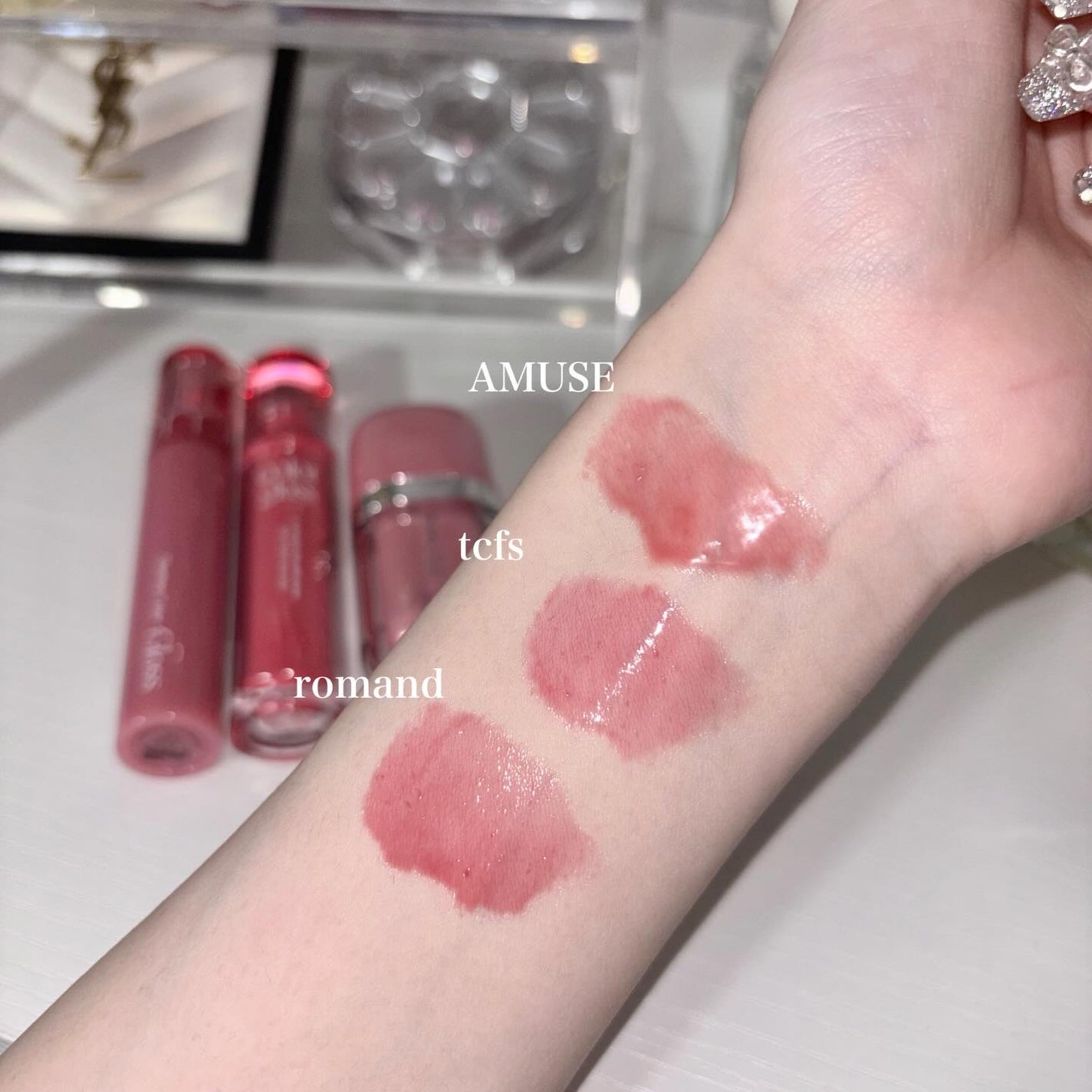 ベールカラーグロス/too cool for school/リップグロスを使ったクチコミ(4枚目)