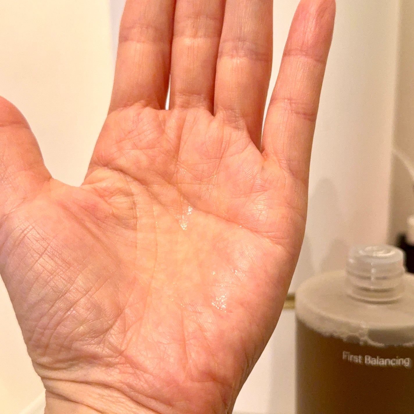 ファーストバランシングトナー/Lowlize/化粧水を使ったクチコミ(3枚目)