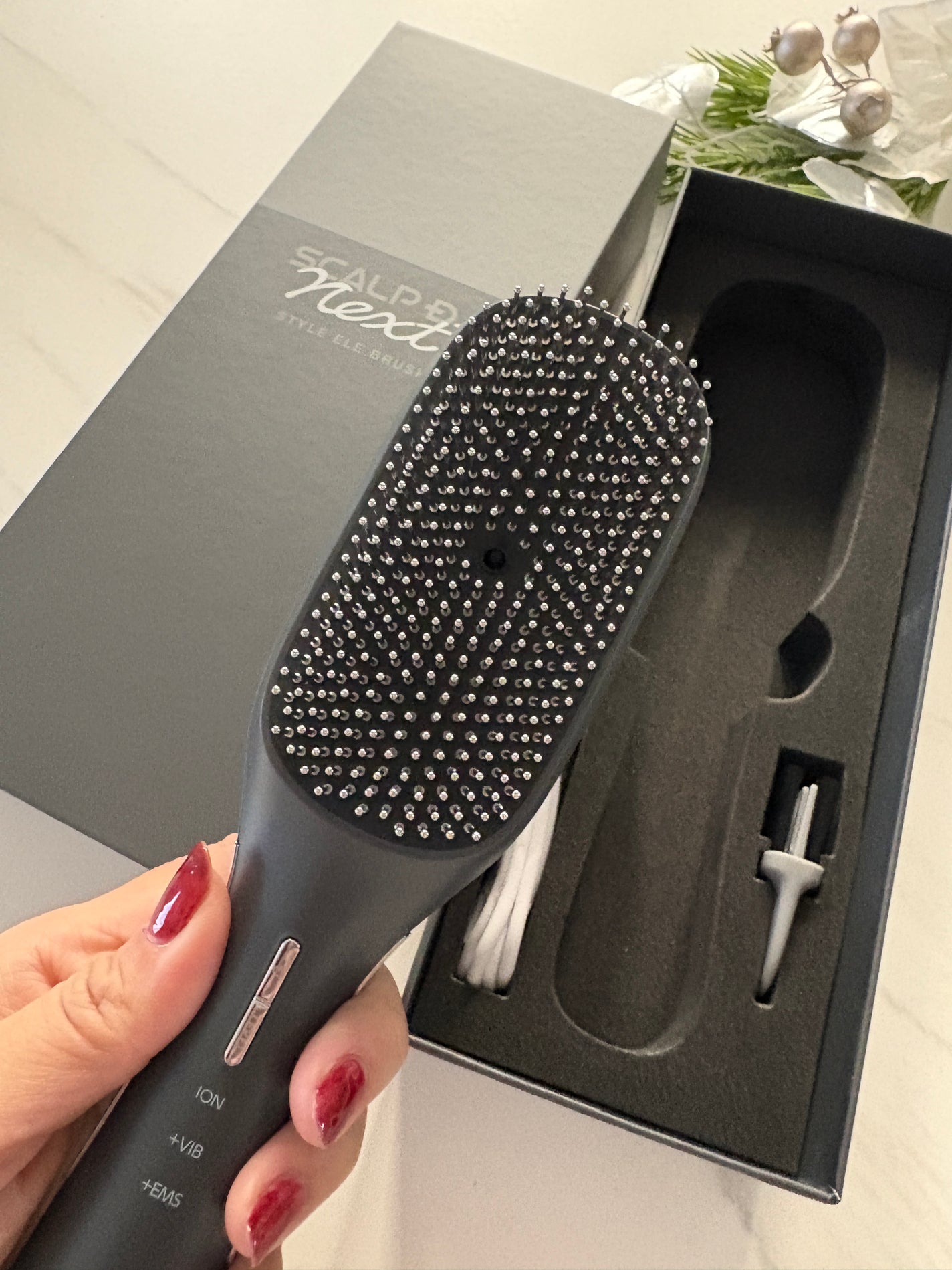 スカルプD ネクストプラス スタイルエレブラシ/アンファー(スカルプD)/ヘッドマッサージャーを使ったクチコミ(2枚目)