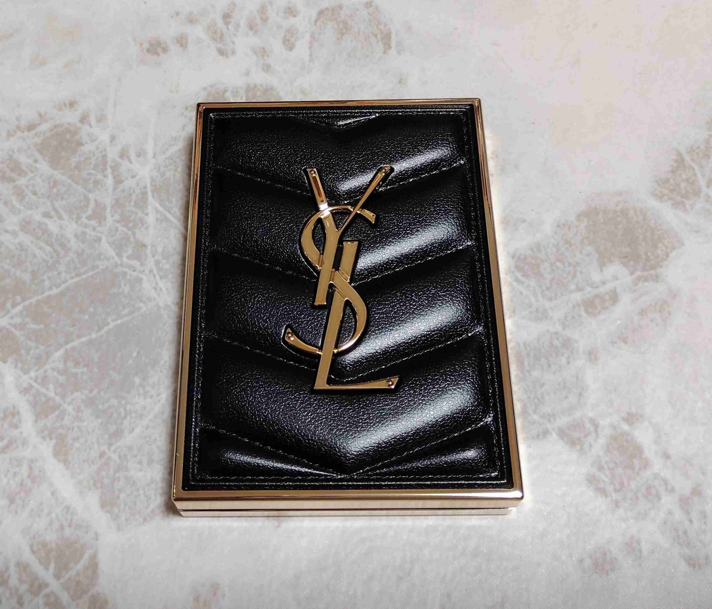 クチュール ミニ クラッチ/YVES SAINT LAURENT BEAUTE/アイシャドウパレットを使ったクチコミ(1枚目)