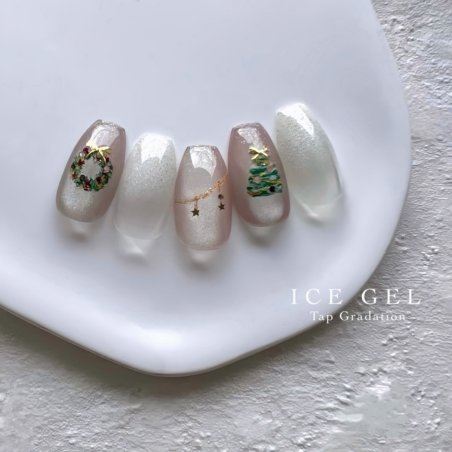 タップグラデーションを使って🎄
グラデーションにもartにも使えます🫶

💅 Tap Gradation（タップグラデーション）新色登場！ 💅

TPO Free&HEMA Freeのジェルが登場✨

スポンジで“トントン”するだけ