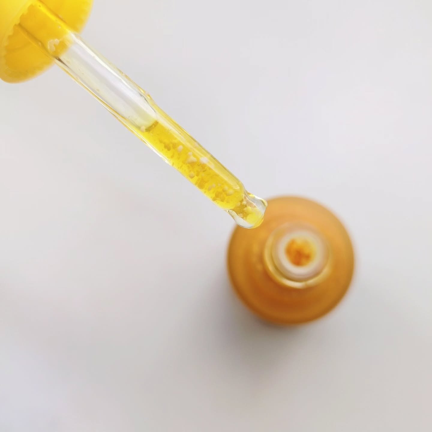 コウジ酸ビタナイアシンセラム/MEDICUBE/美容液を使ったクチコミ（3枚目）