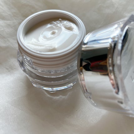 リサージ リサージ トータルフォルミングクリームのクチコミ「変幻*1ネットワーク構造クリーム୨୧
リサージ
トータルフォルミングクリーム
(薬用クリー.....」(3枚目)