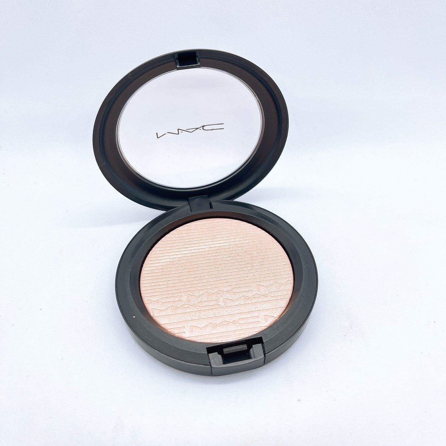 エクストラ ディメンション スキンフィニッシュ/M・A・C/プレストパウダーを使ったクチコミ(2枚目)