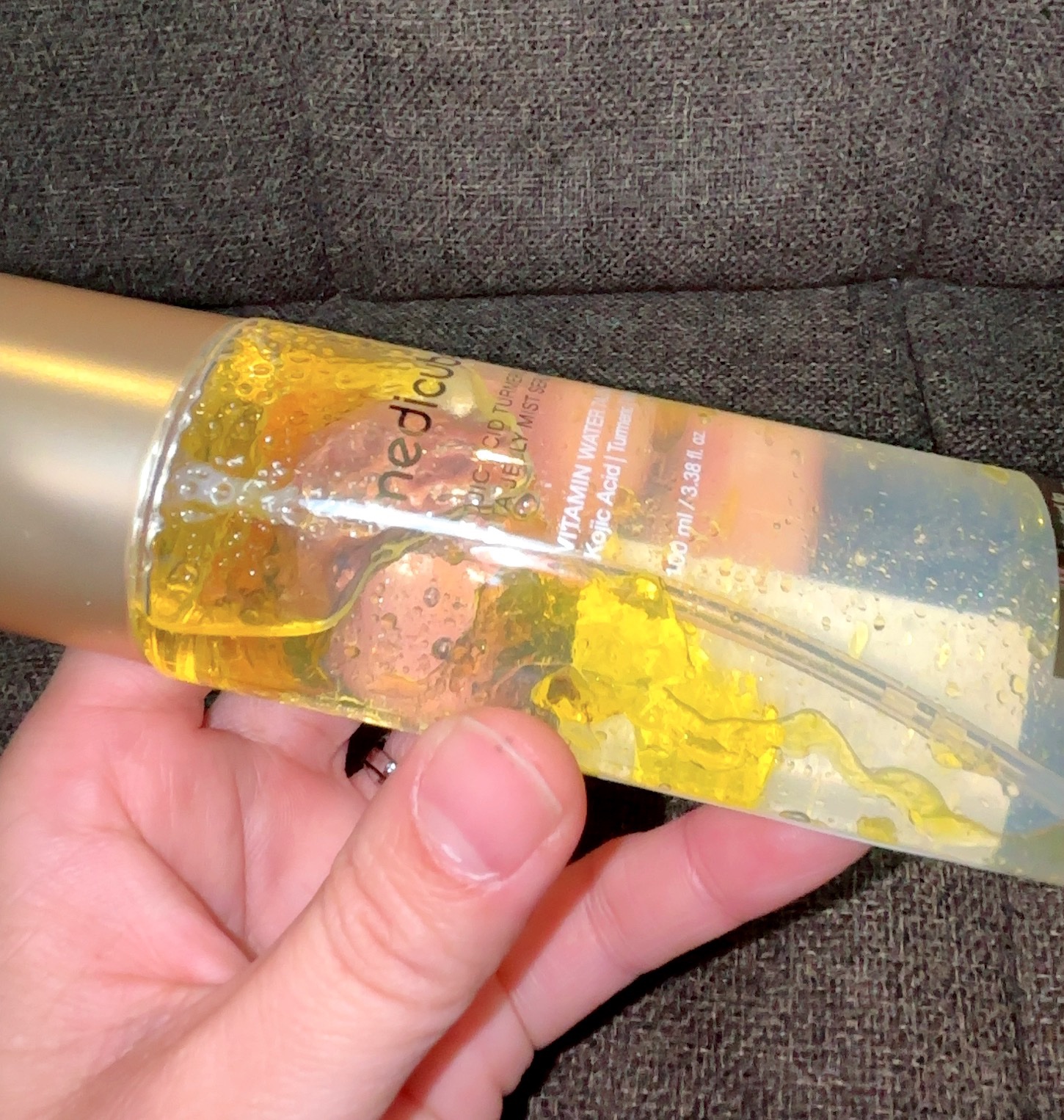 コウジ酸ビタゼリーセラムミスト/MEDICUBE/美容液を使ったクチコミ（3枚目）