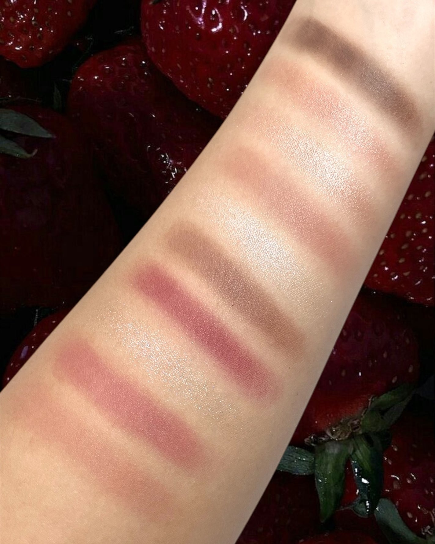 ムードアイズシャドウパレット/INGA/アイシャドウパレットを使ったクチコミ(3枚目)