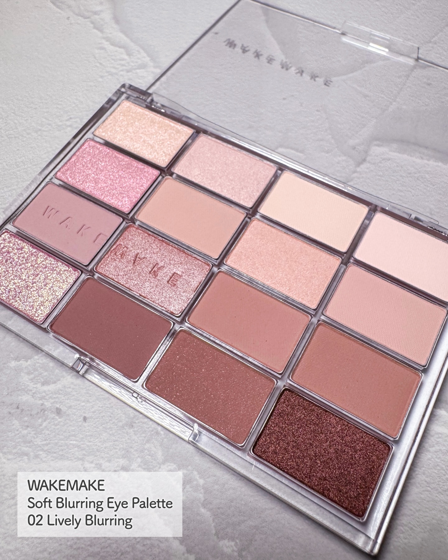 ソフトブラーリングアイパレット/wakemake/アイシャドウパレットを使ったクチコミ（2枚目）