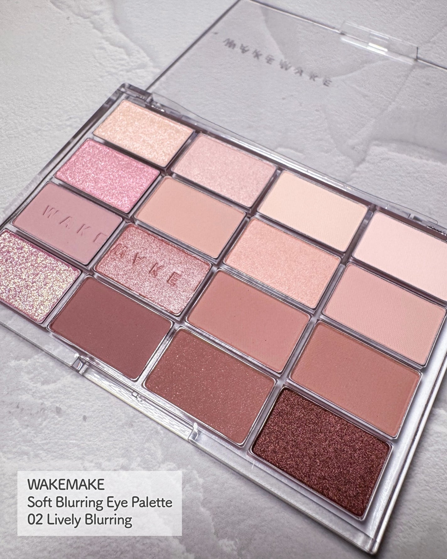 ソフトブラーリングアイパレット/wakemake/アイシャドウパレットを使ったクチコミ(2枚目)