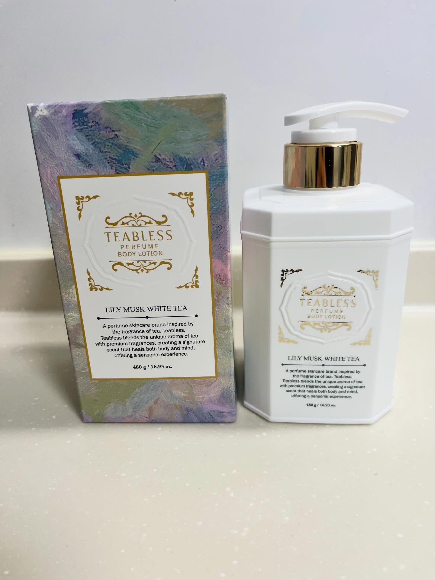 パフュームボディローション リリィムスクホワイトティー/TEABLESS/ボディローションを使ったクチコミ（1枚目）