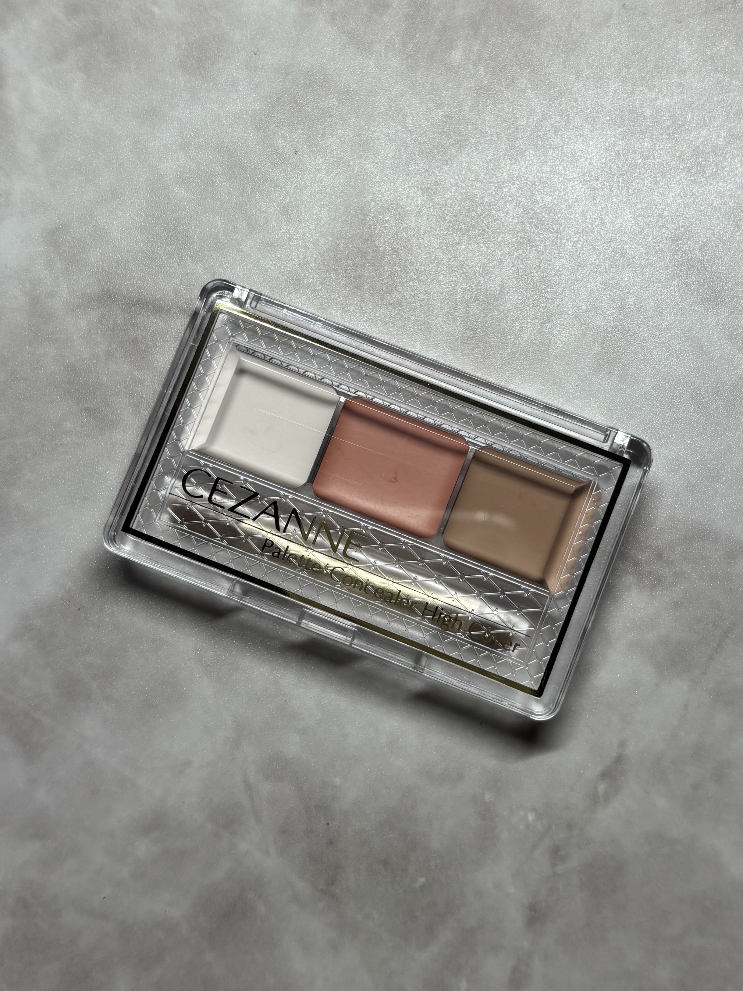パレットコンシーラー ハイカバー 00 ライトトーン/CEZANNE/パレットコンシーラーを使ったクチコミ（1枚目）