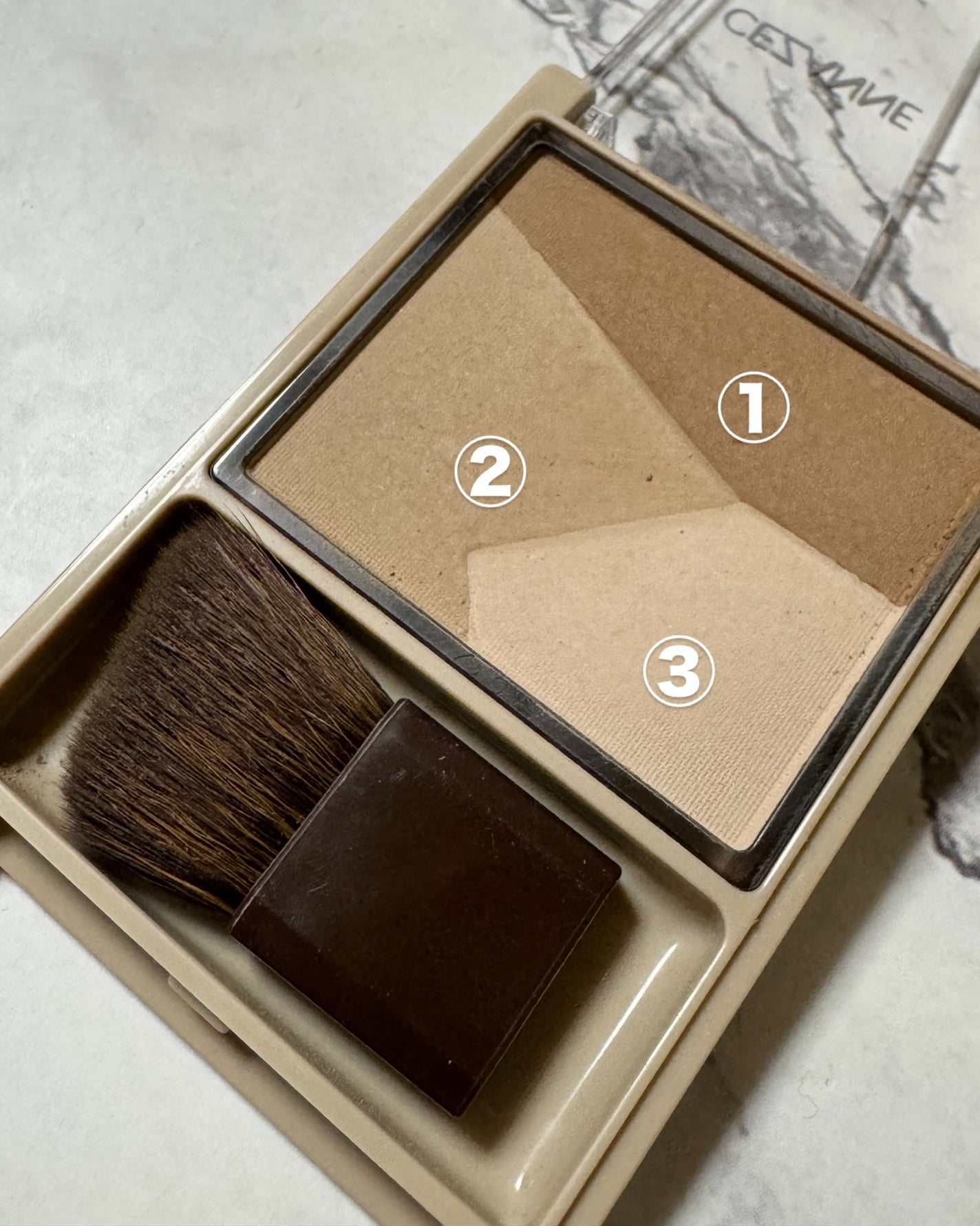 ブレンドカラーシェーディング/CEZANNE/シェーディングを使ったクチコミ(2枚目)