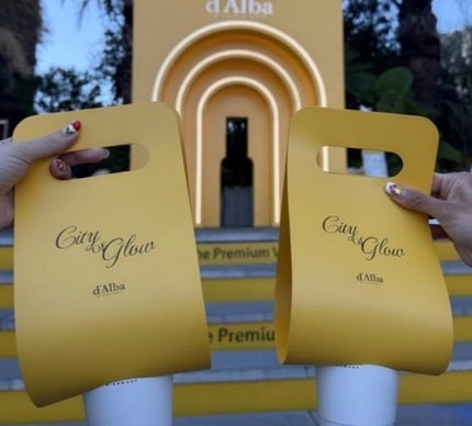 rith♡LIPSパートナー on LIPS 「ダルバのpopupに行ってきました❗キラキラで可愛いツリーが可..」(5枚目)