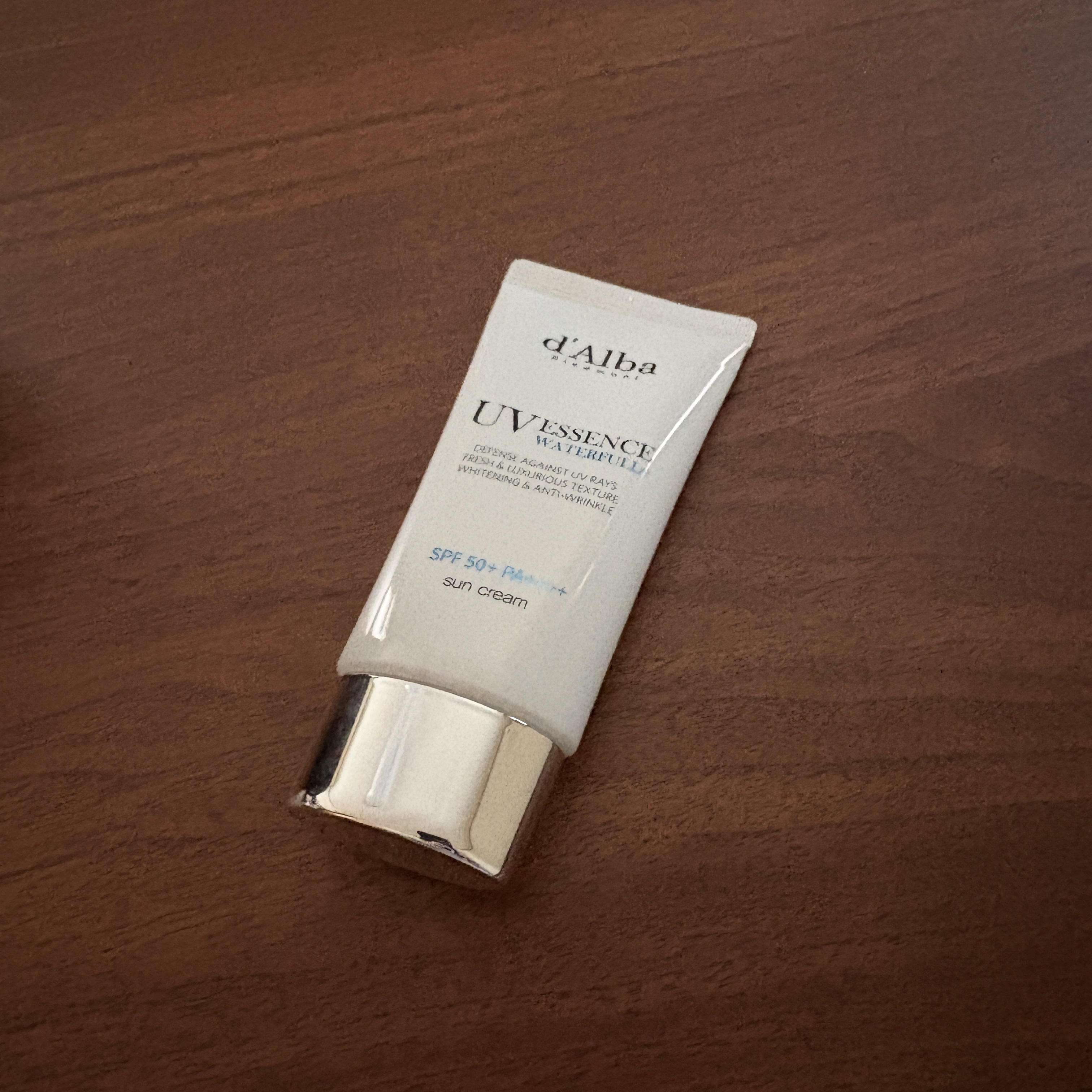 私ノーファンデ派なので、日焼け止めの下地だけ塗っているのですが😌🤍
デコルテの下地が合わなくなってしまい😥
メガ割にて新調してみました🫣🫧
#ベースメイク #韓国コスメ #日焼け止め 