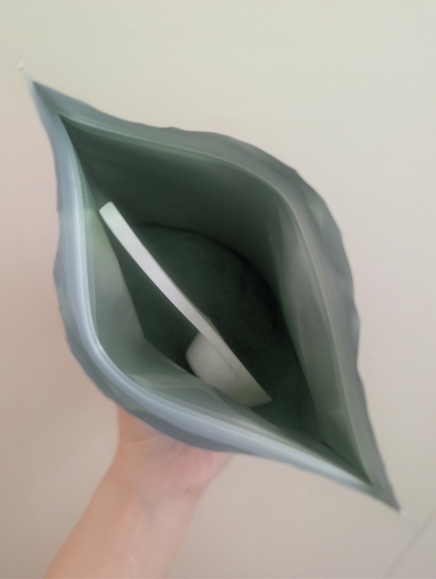 あやか on LIPS 「アビアントK6種類のハーブ※1(肌にうるおいを与えなめらかに保..」(2枚目)