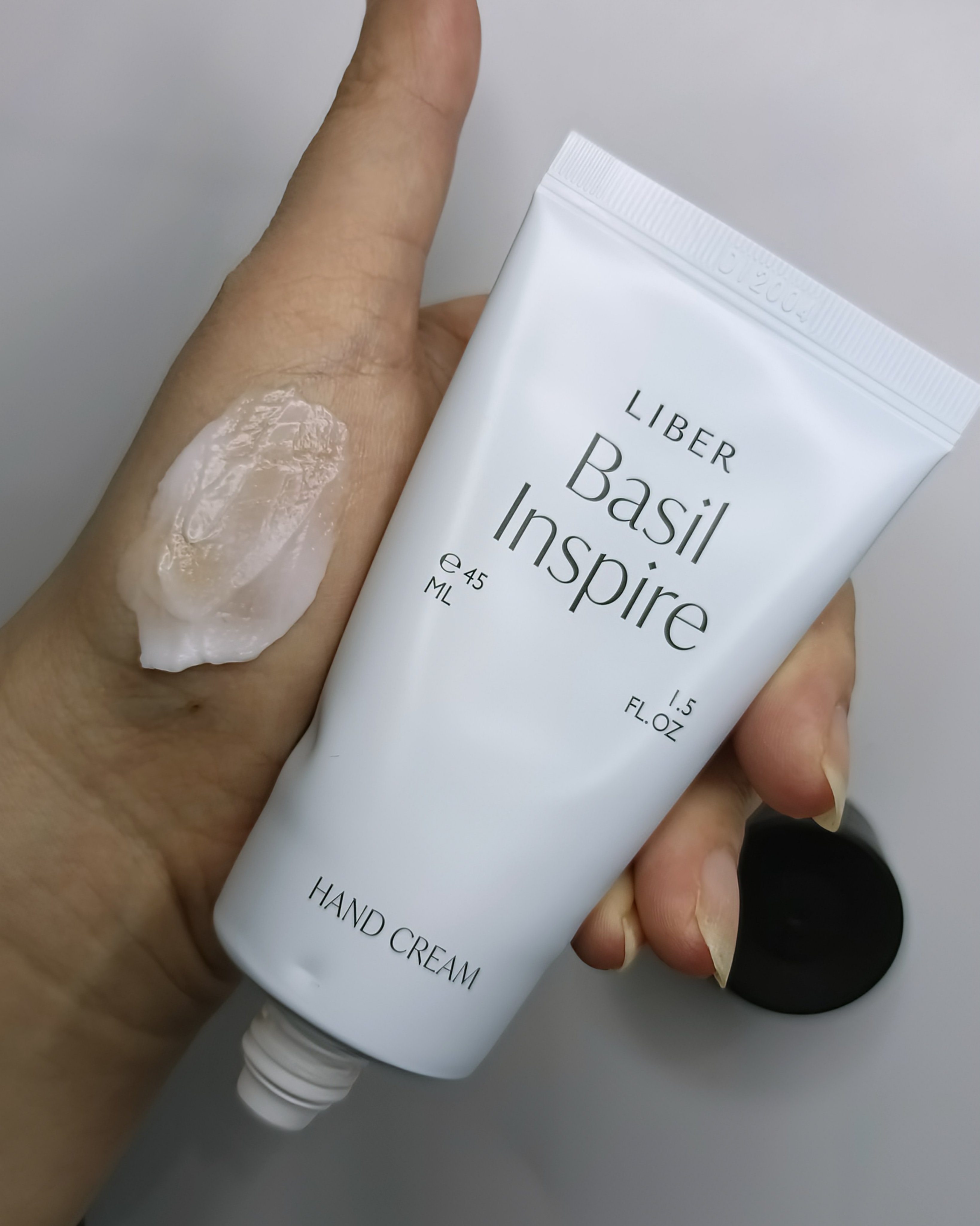 ハンドクリーム Basil Inspire (バジル・インスパイア)/LIBER/ハンドクリームを使ったクチコミ（3枚目）