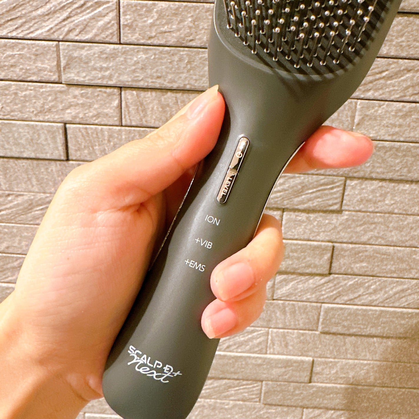 スカルプD ネクストプラス スタイルエレブラシ/アンファー(スカルプD)/ヘッドマッサージャーを使ったクチコミ(3枚目)