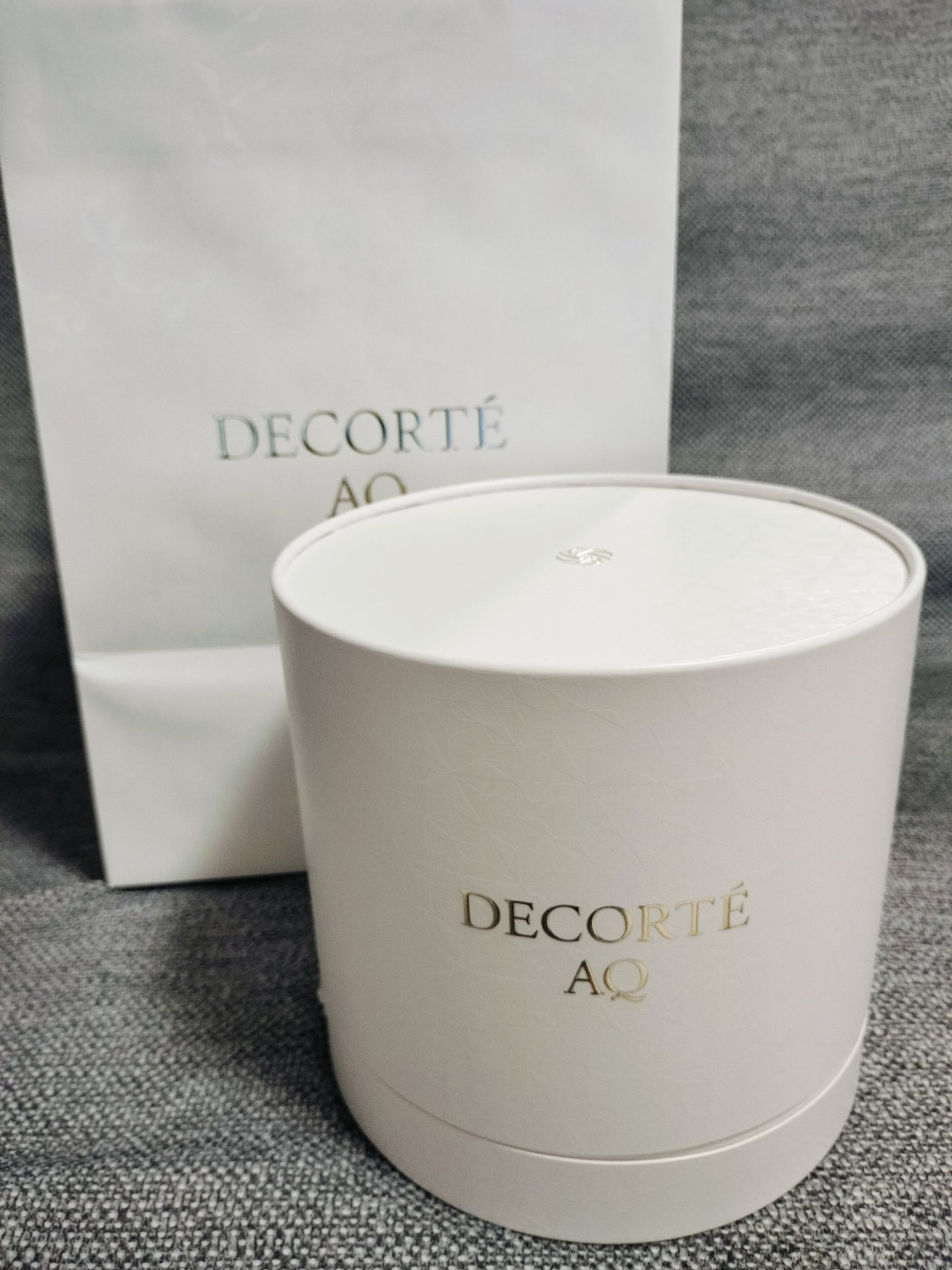 みーなつ on LIPS 「AQラディアンスコフレIIデパートでは完売だったのでコスメ専門..」(2枚目)