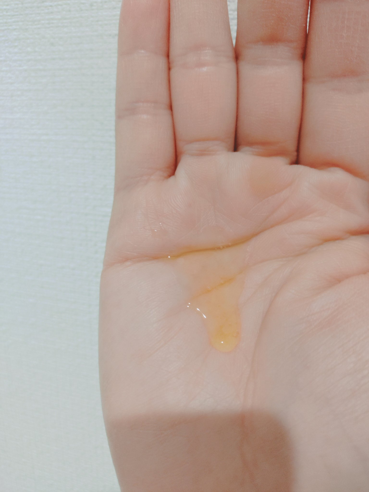 アノブ シルクオイルエッセンス テンダーブルーム(フレッシュフローラルムスク)/UNOVE/ヘアオイルを使ったクチコミ（2枚目）