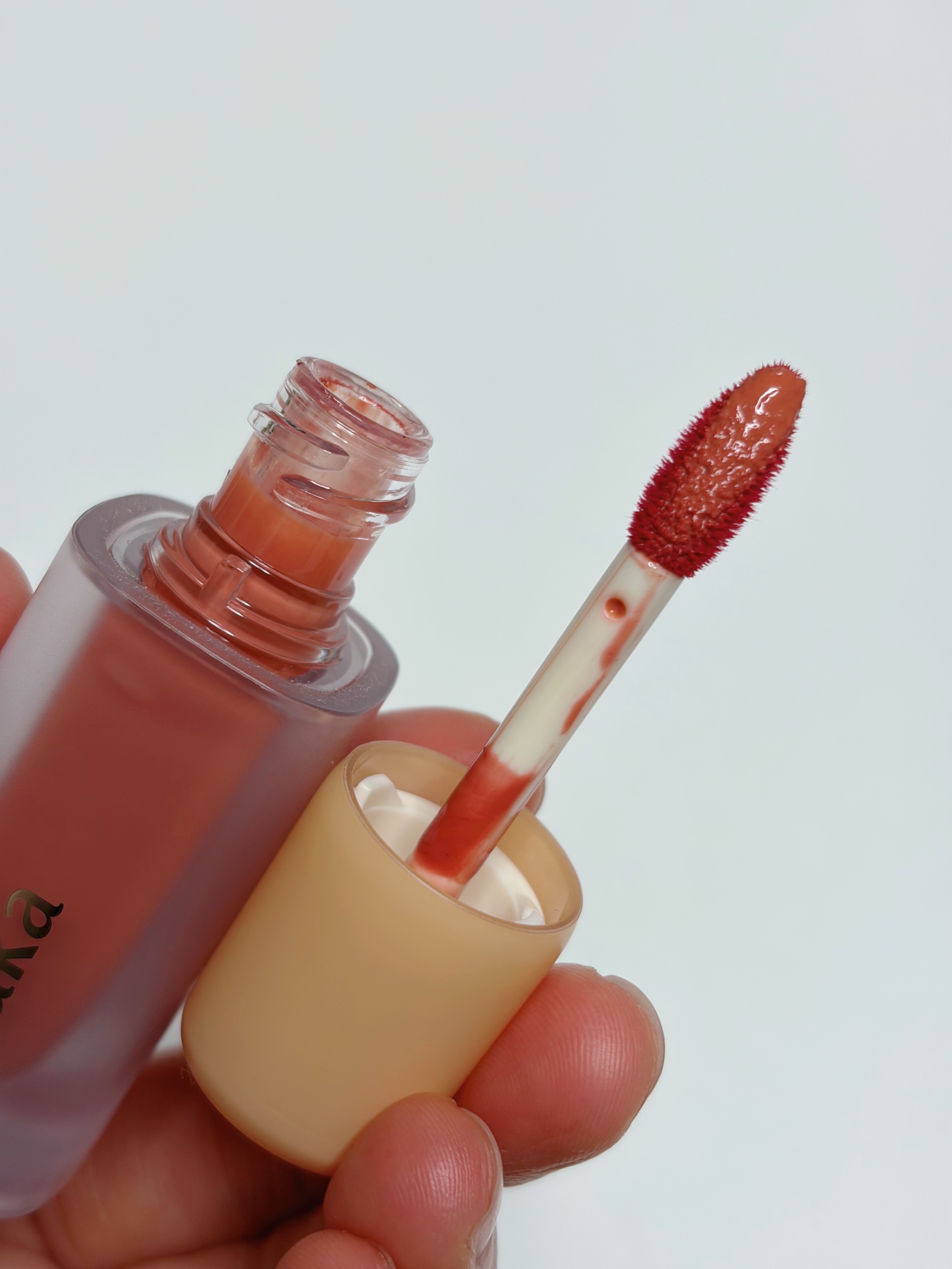 フルーティーグラムティント 125 マンゴー/Laka/リップティントを使ったクチコミ（2枚目）