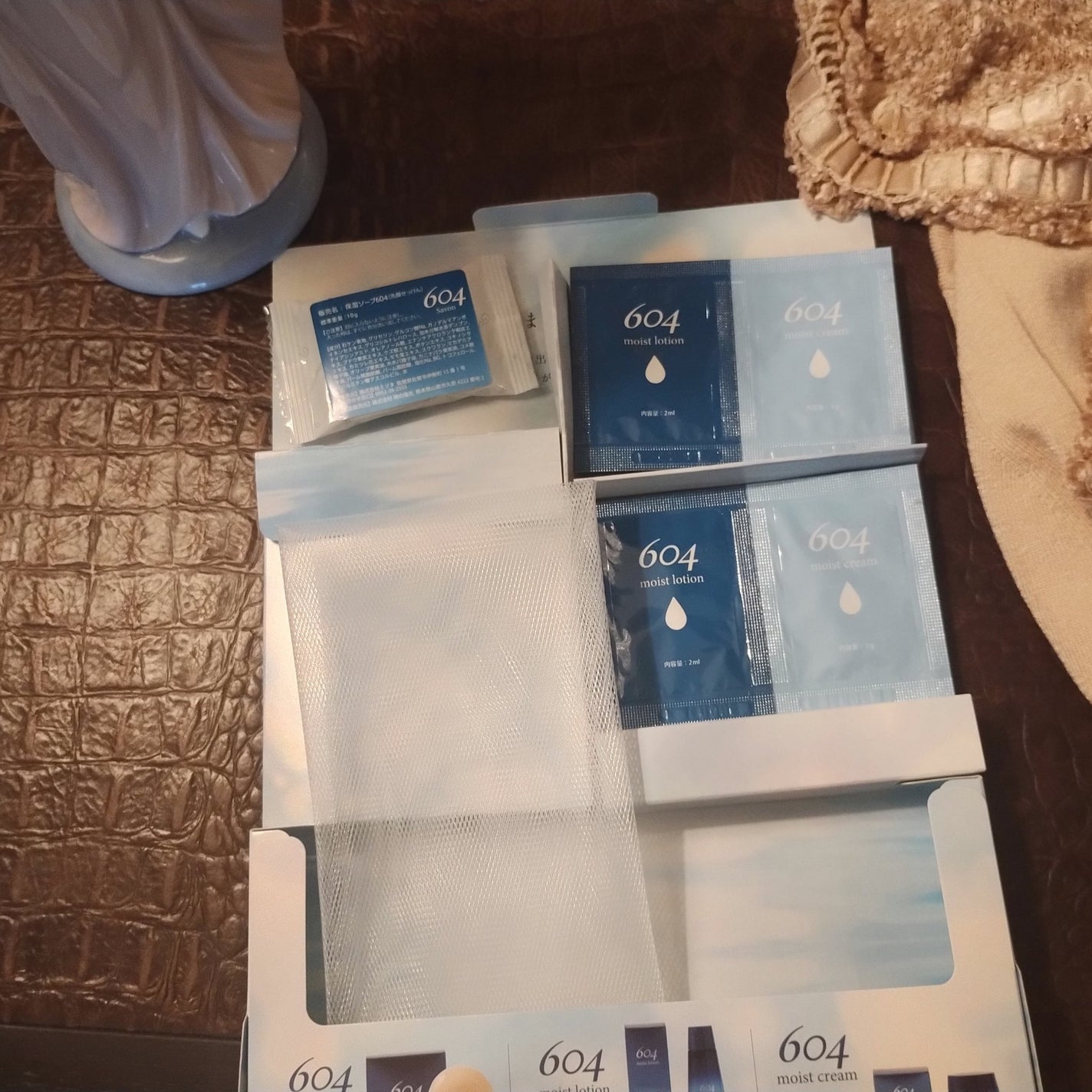 mcgroupakiko on LIPS 「寒さも本格的となり、体はセーターやコートで外環境から守れますが..」(3枚目)