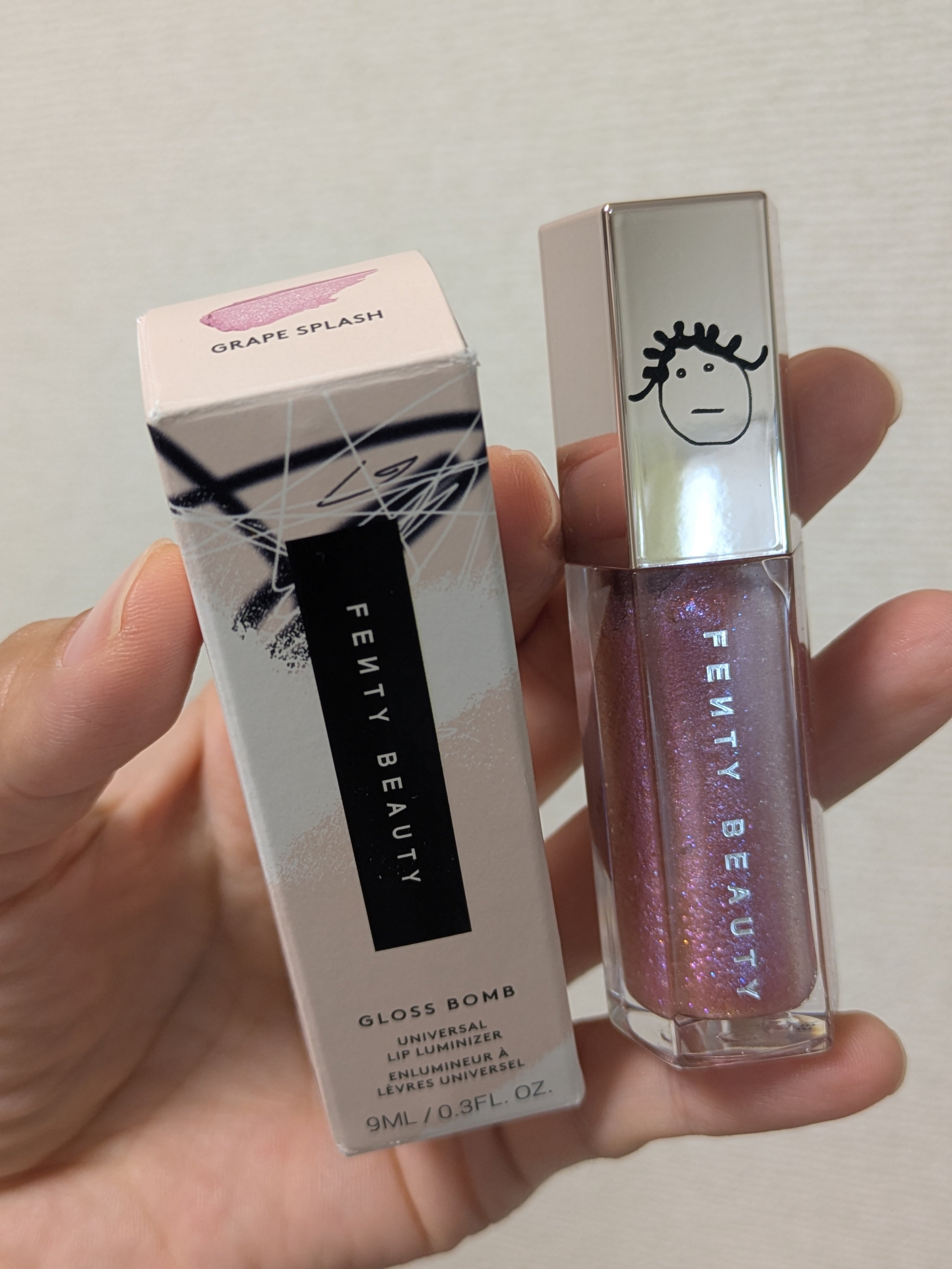 GLOSS BOMB Universal Lip Luminizer/FENTY BEAUTY BY RIHANNA/リップグロスを使ったクチコミ（1枚目）
