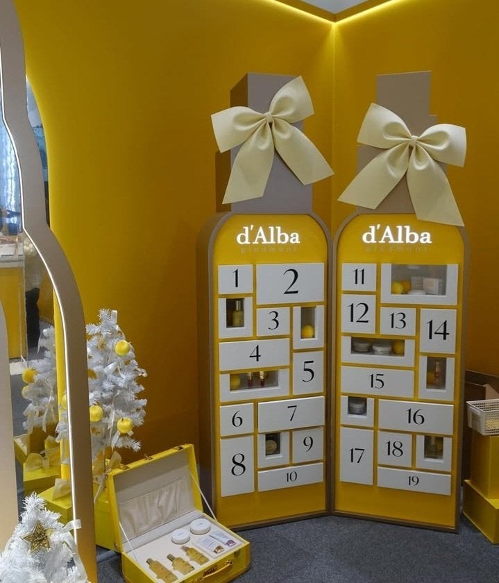 rith♡LIPSパートナー on LIPS 「ダルバのpopupに行ってきました❗キラキラで可愛いツリーが可..」(2枚目)