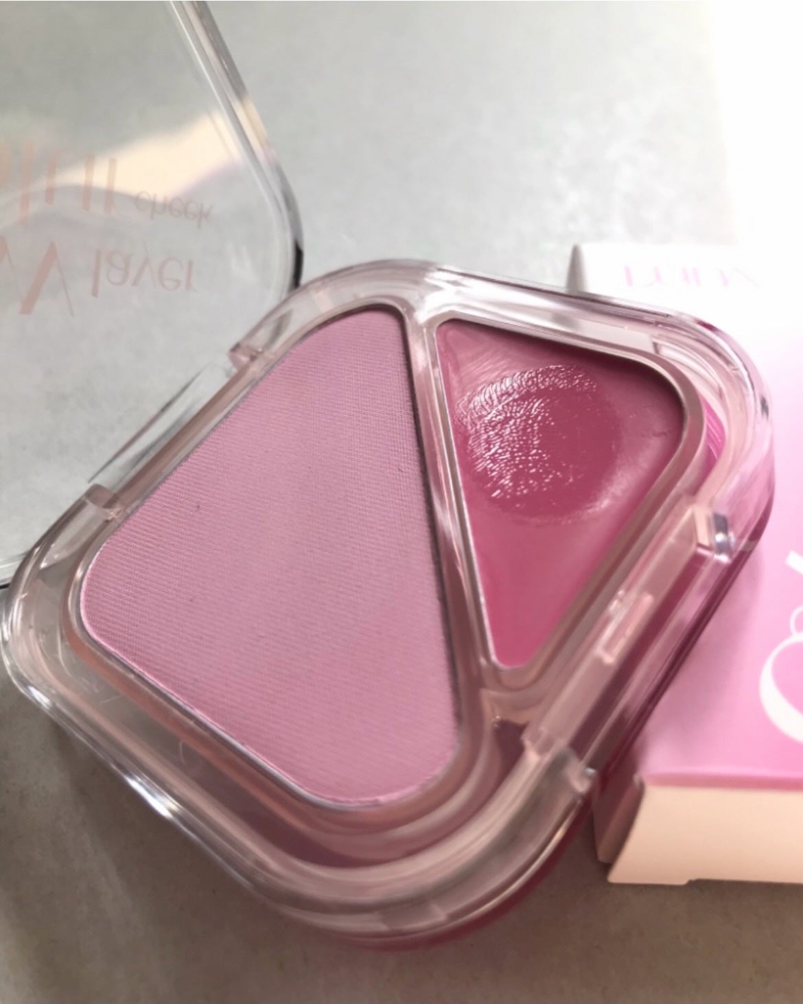 グローレイヤーブラーチーク/LUNA/パウダーチークを使ったクチコミ(4枚目)