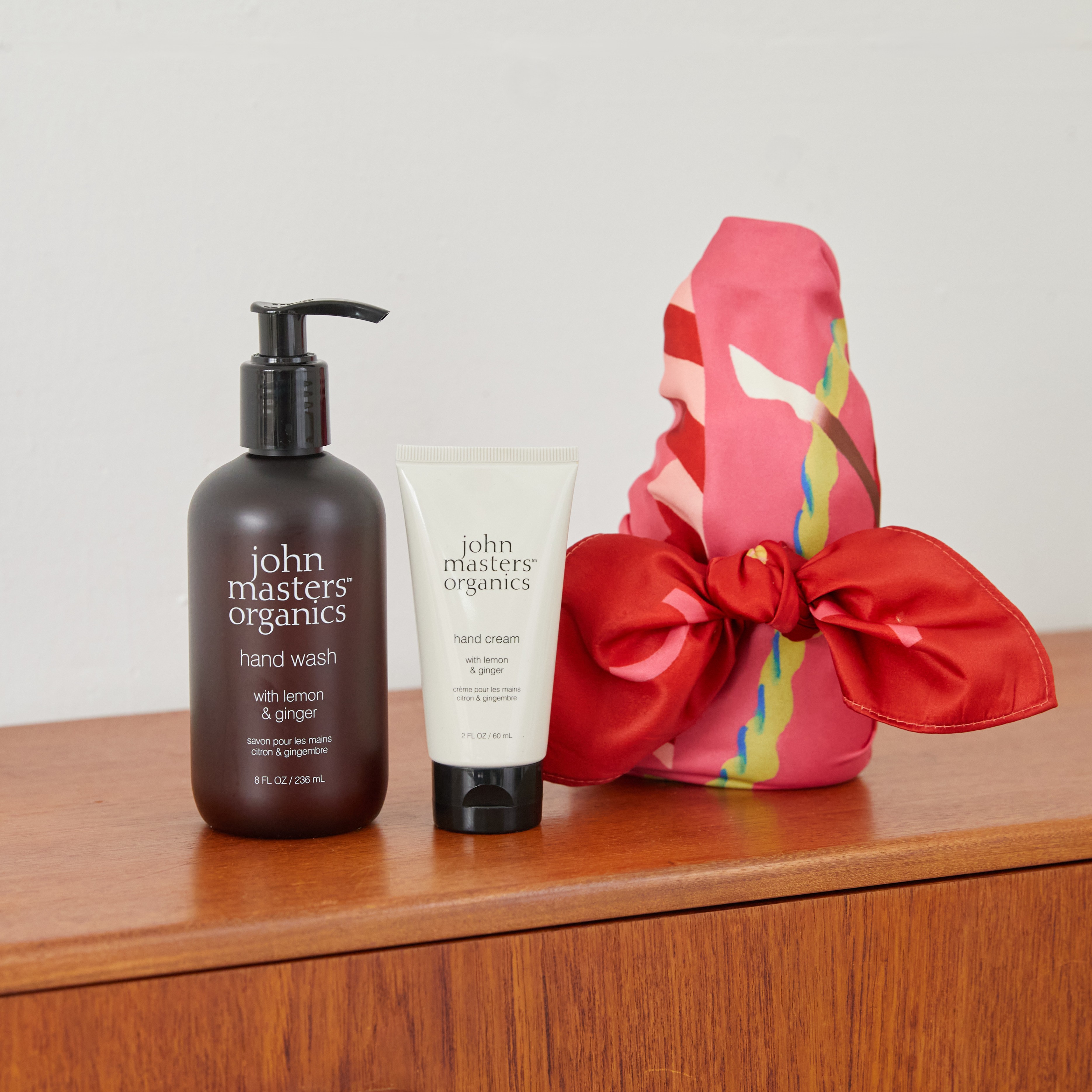 2026 hand care gift / john masters organics