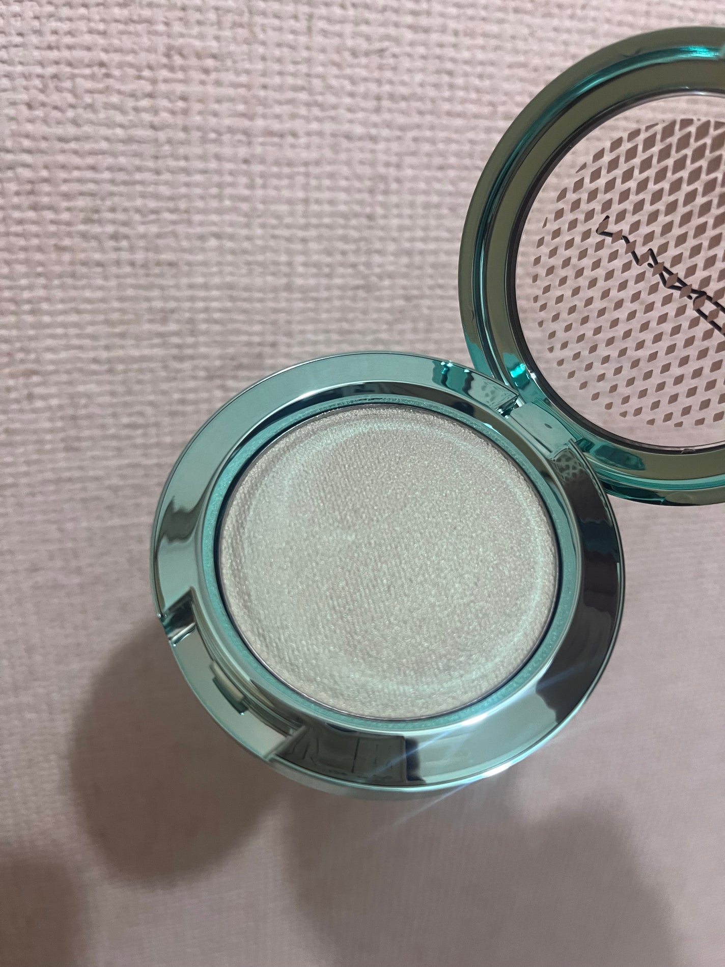 バウンス & グリーム ハイライター/M・A・C/パウダーハイライトを使ったクチコミ(2枚目)