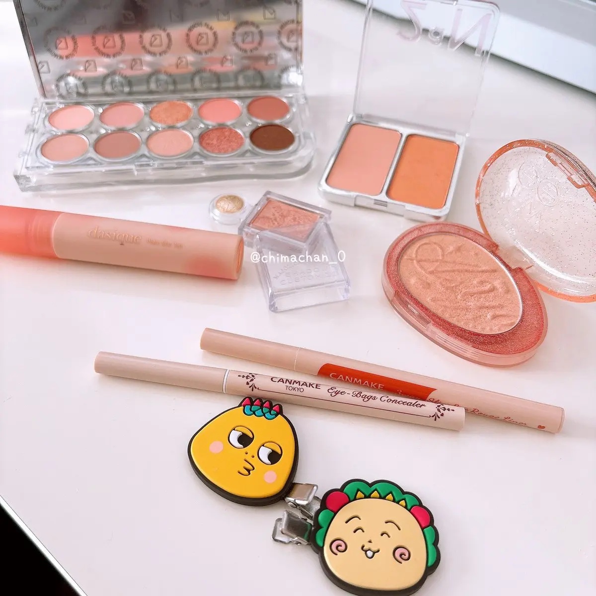 今日は多幸感たっぷりの

桃マシマシメイク( ͜🍑ˊᗜˋ˶) ͜🍑


ルミルのアイパレでまぶたを
マジョマジョのゴージャス姉妹で涙袋を✨

#今日のメイク