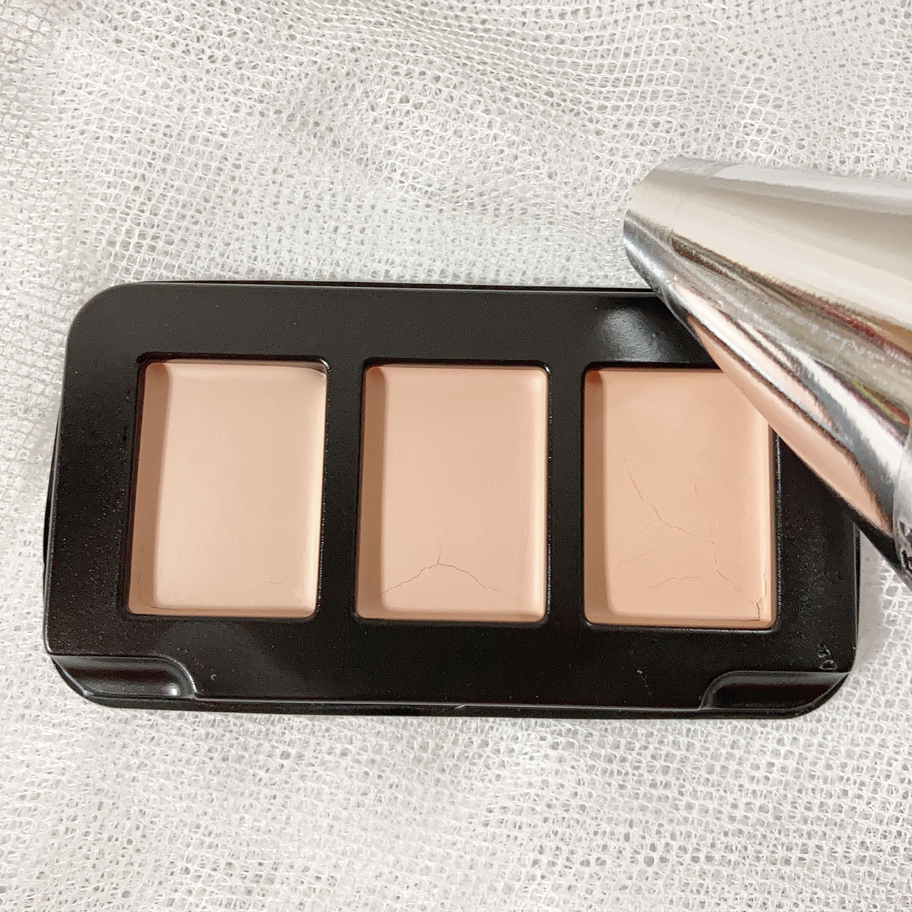 フローレス フィット/COVERMARK/クリーム・エマルジョンファンデーションを使ったクチコミ（2枚目）