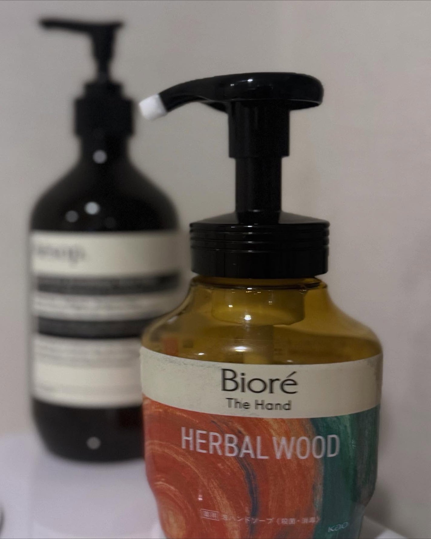 ビオレ ザ ハンド 薬用泡ハンドソープ 深くて温かみのあるハーバルウッドの香り/ビオレ/ハンドソープを使ったクチコミ(3枚目)