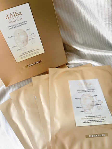 ダルバ ビタカプセルエイジングケアハイドロゲルマスクのクチコミ「大好きなd’Alba(ダルバ)の
ビタトーニングラインで
トーンアップケア💛
純度99%のヒ.....」(1枚目)