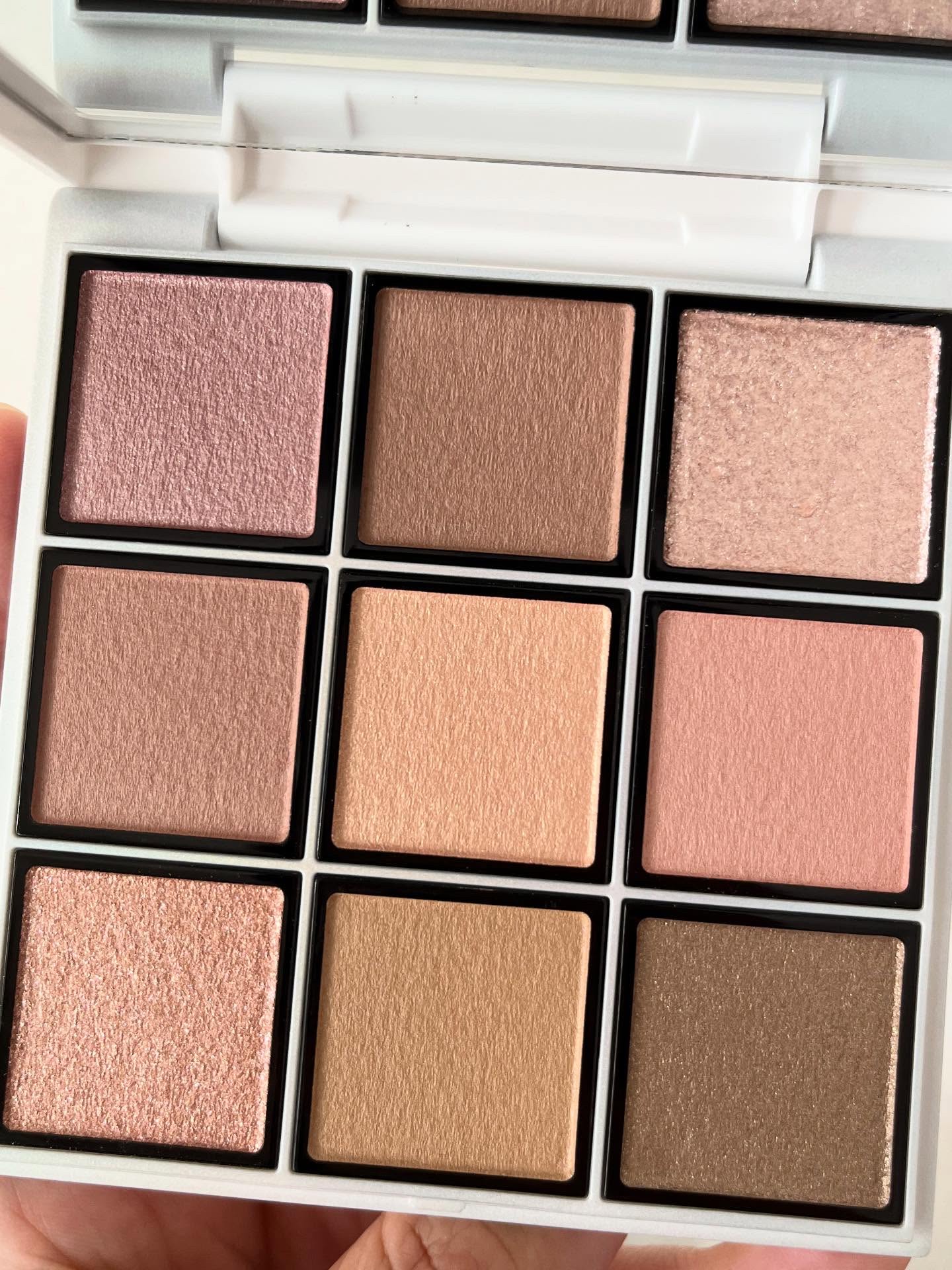 セルヴォーク エクスプレッシヴ アイズ/Celvoke/アイシャドウパレットを使ったクチコミ（2枚目）